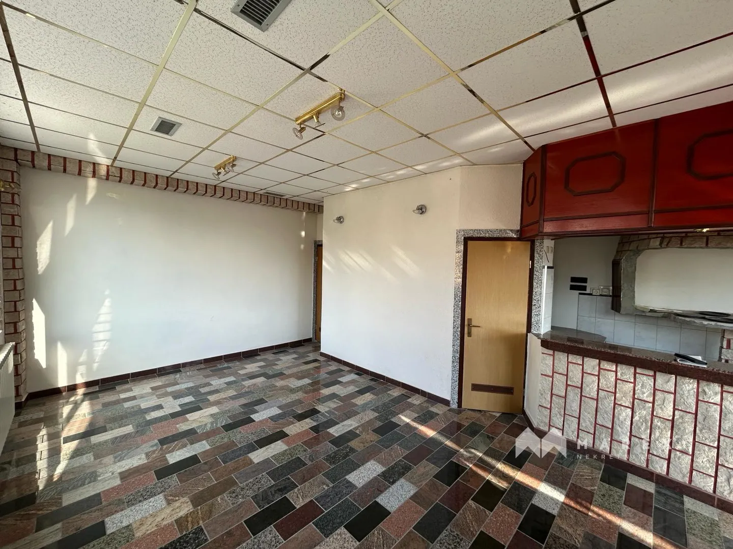 poslovni prostor u centru oroslavja s velikom terasom – 54,70 m² - slika 4