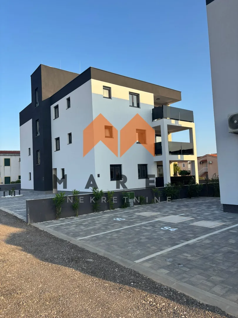 apartman privlaka, novogradnja, luksuzno - slika 4