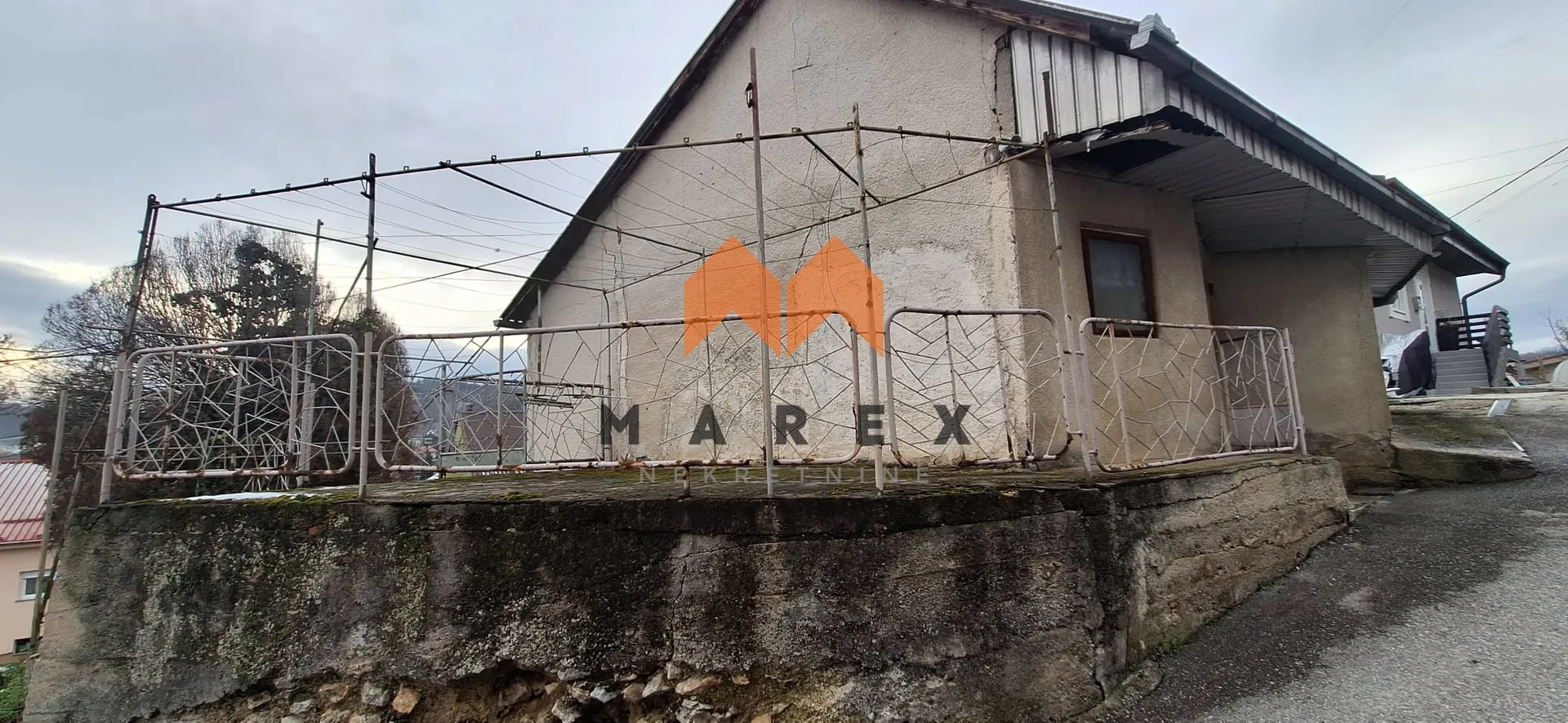 povoljno - kuća - centar krapina - slika 13