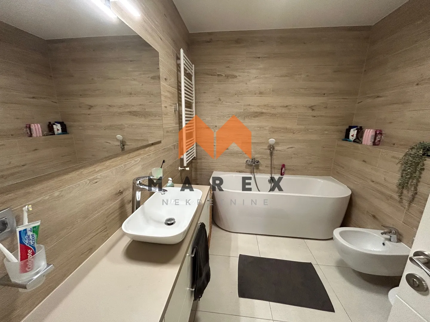 luksuzan stan 115m2+stan 56m2+garaža-zabok, prodaja - slika 8