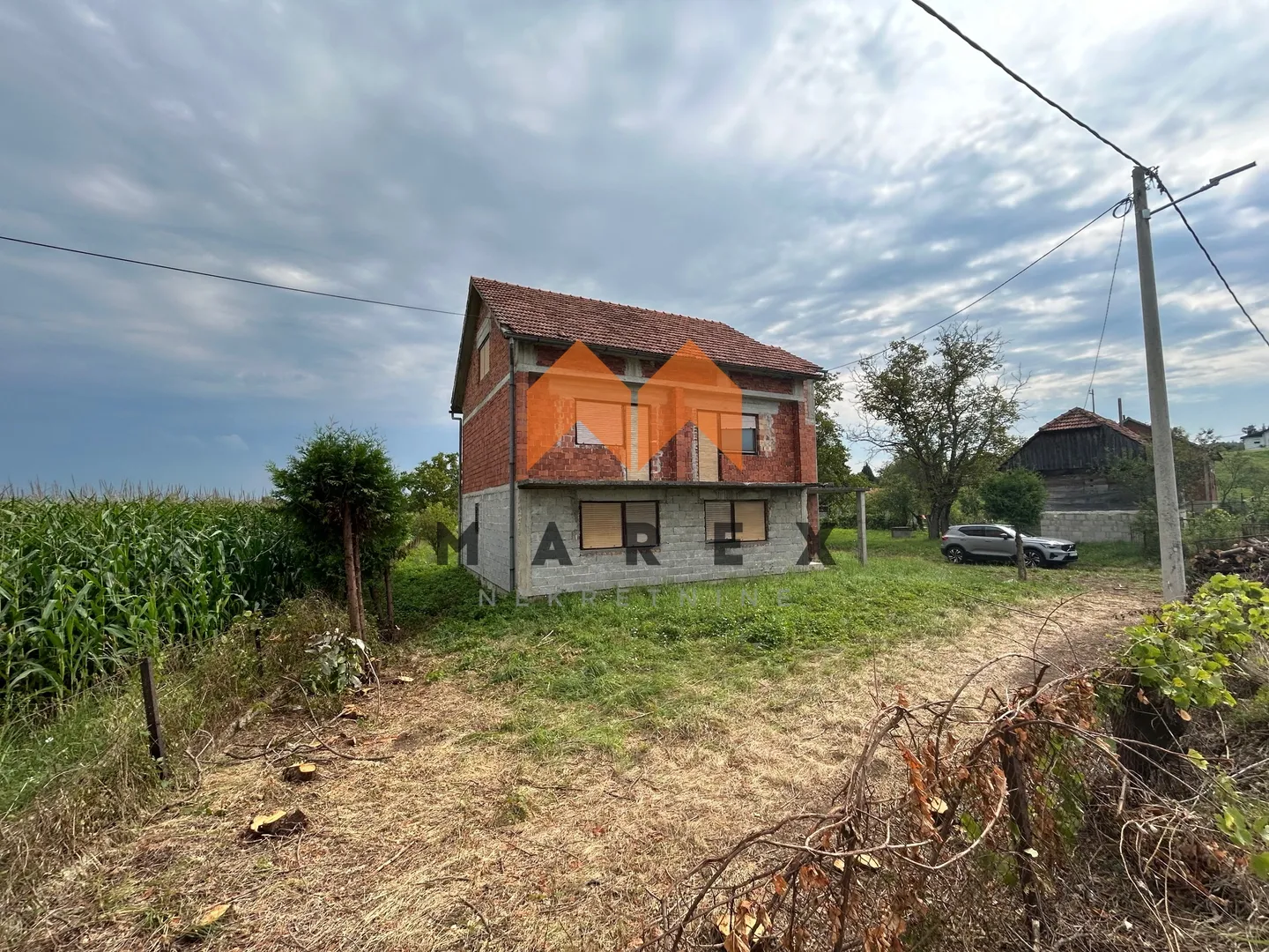 kuća 195m2+poslovna zgrada 340m2+drvena kuća 45m2 - slika 11