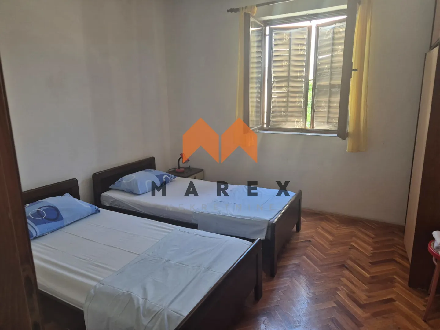top lokacija-kuća uz more sa 4 apartmana i 1 studio - slika 23
