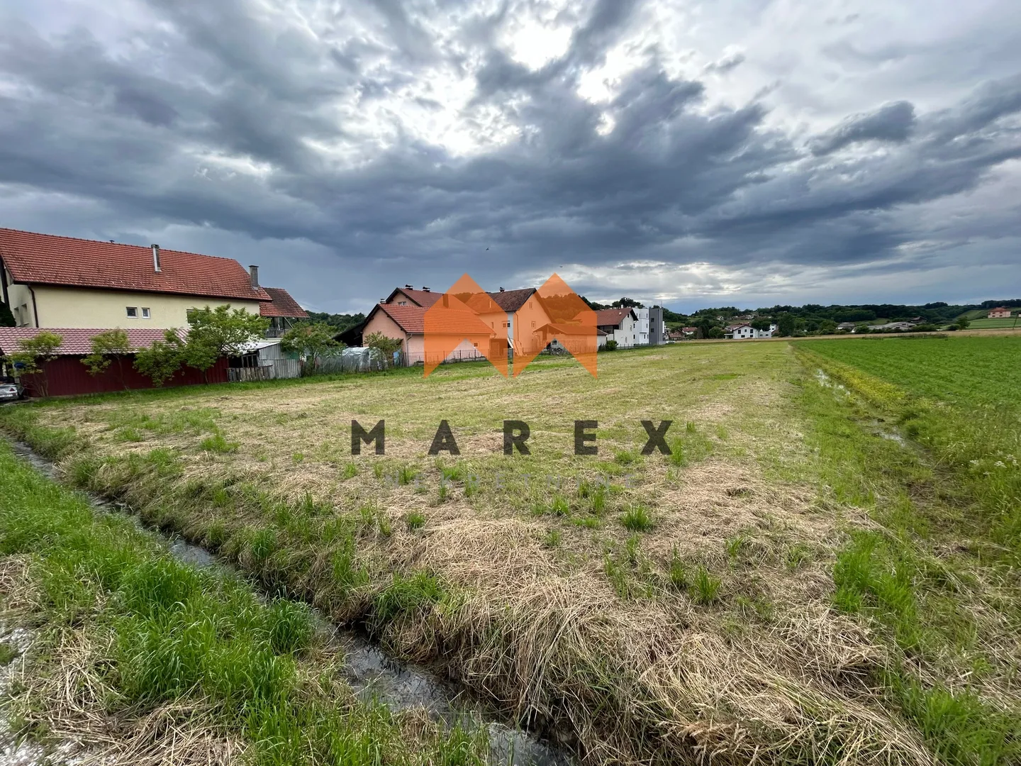atraktivno građevinsko zemljište 4700m2-v. trgovišće - slika 10