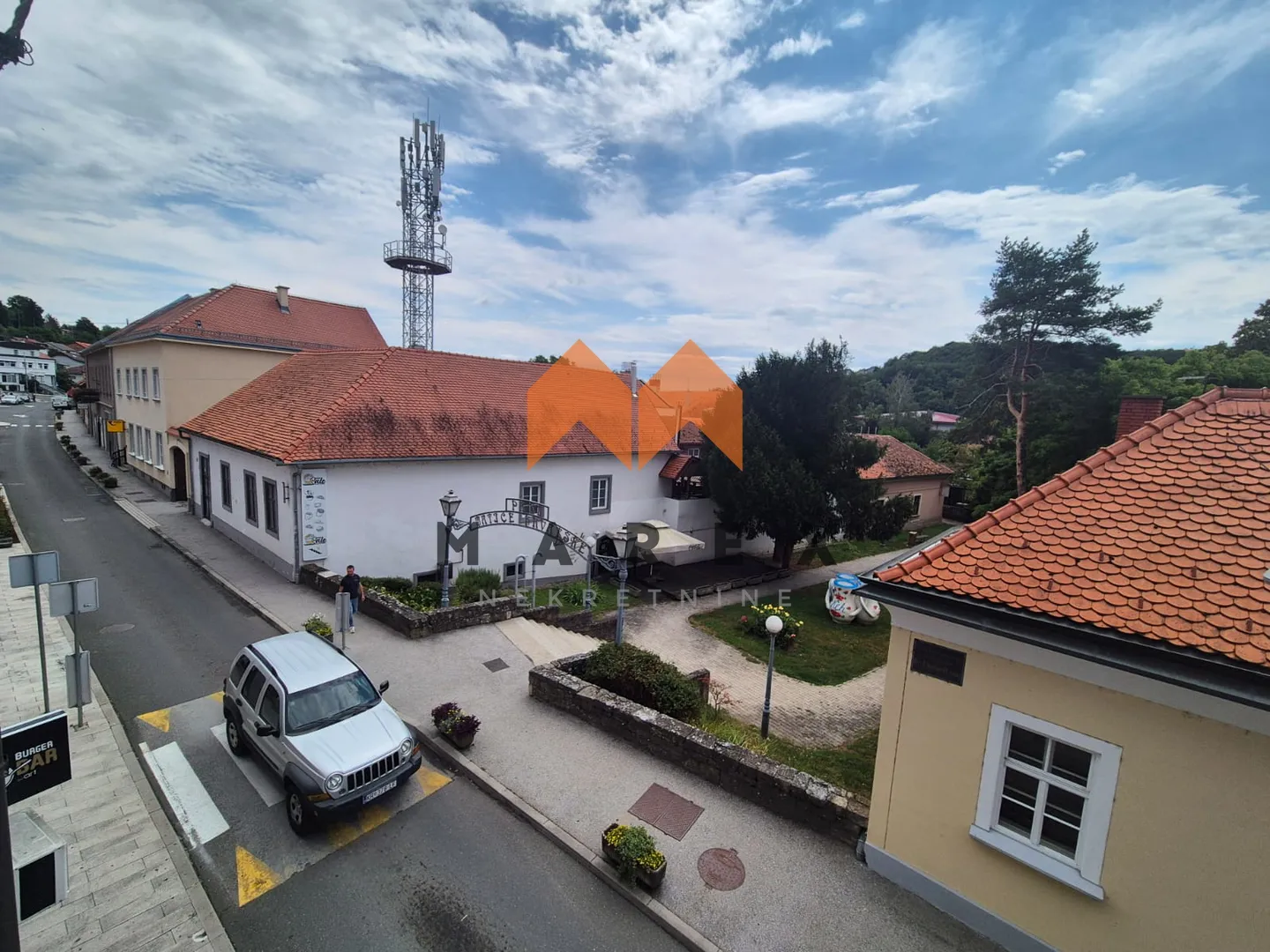 poslovan prostor- 70 m2 sa dva sanitarna čvora - slika 12
