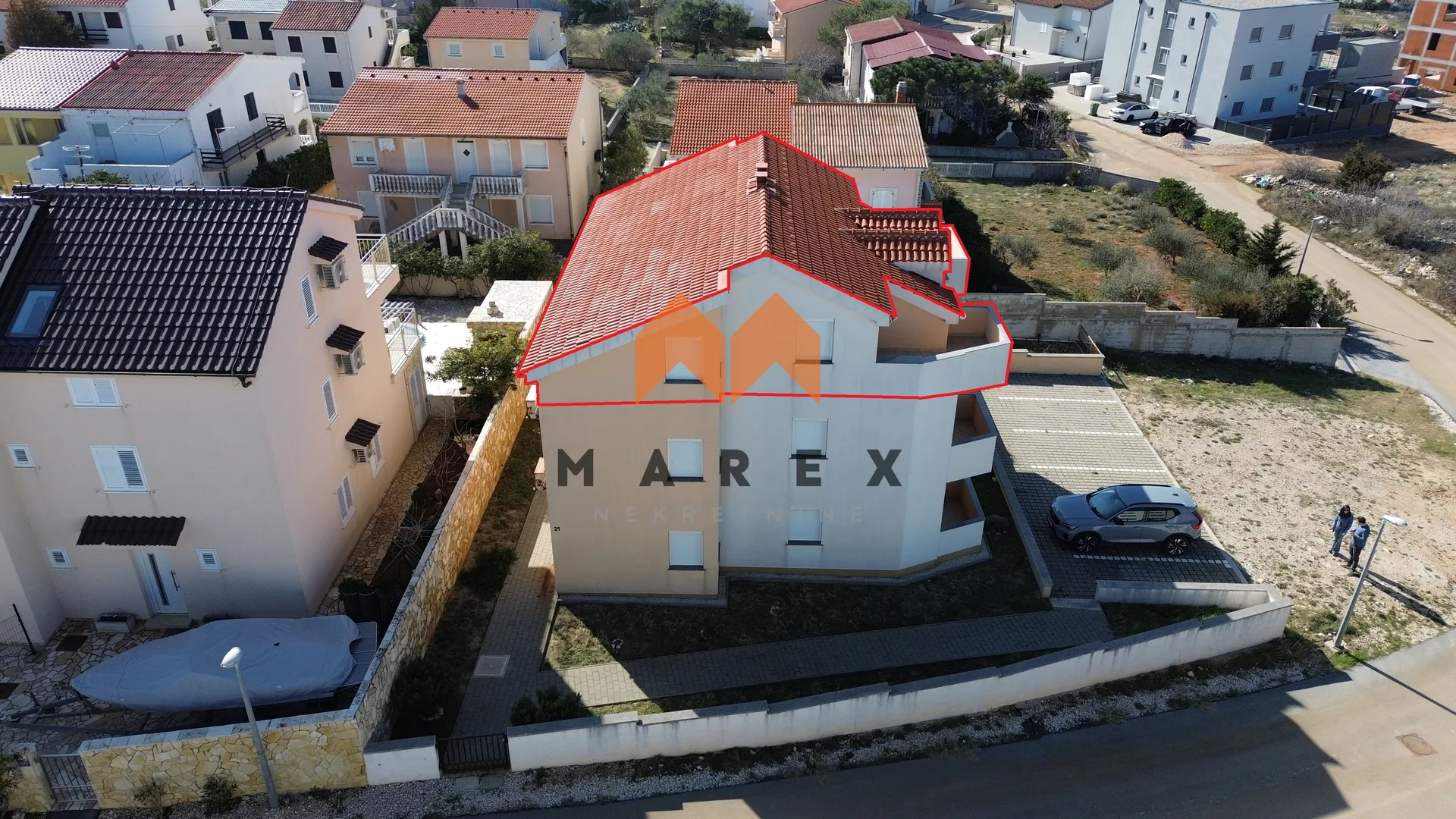 prostrani apartman s pogledom na more u povljani - slika 16