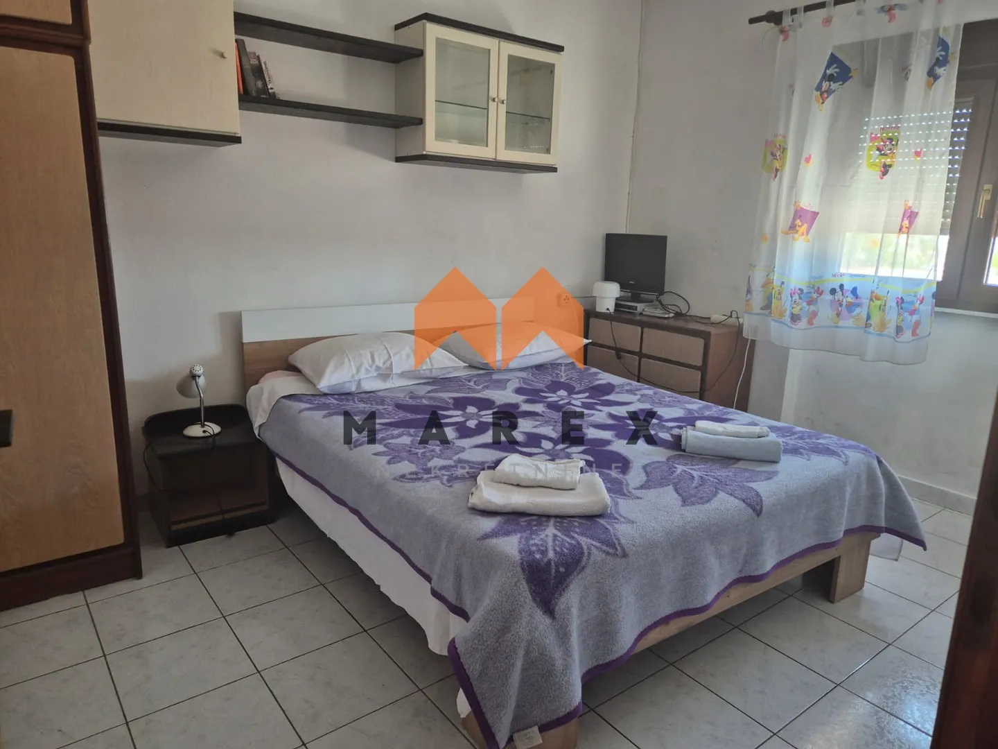 top lokacija-kuća uz more sa 4 apartmana i 1 studio - slika 18
