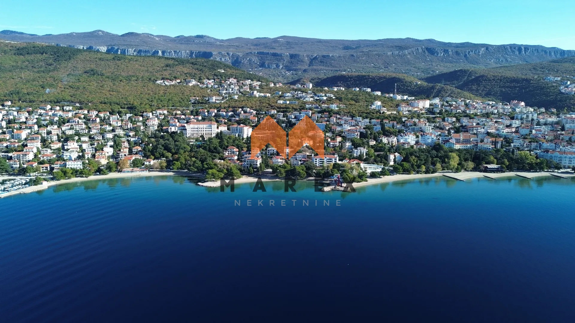 vila na ekskluzivnoj lokaciji - slika 13