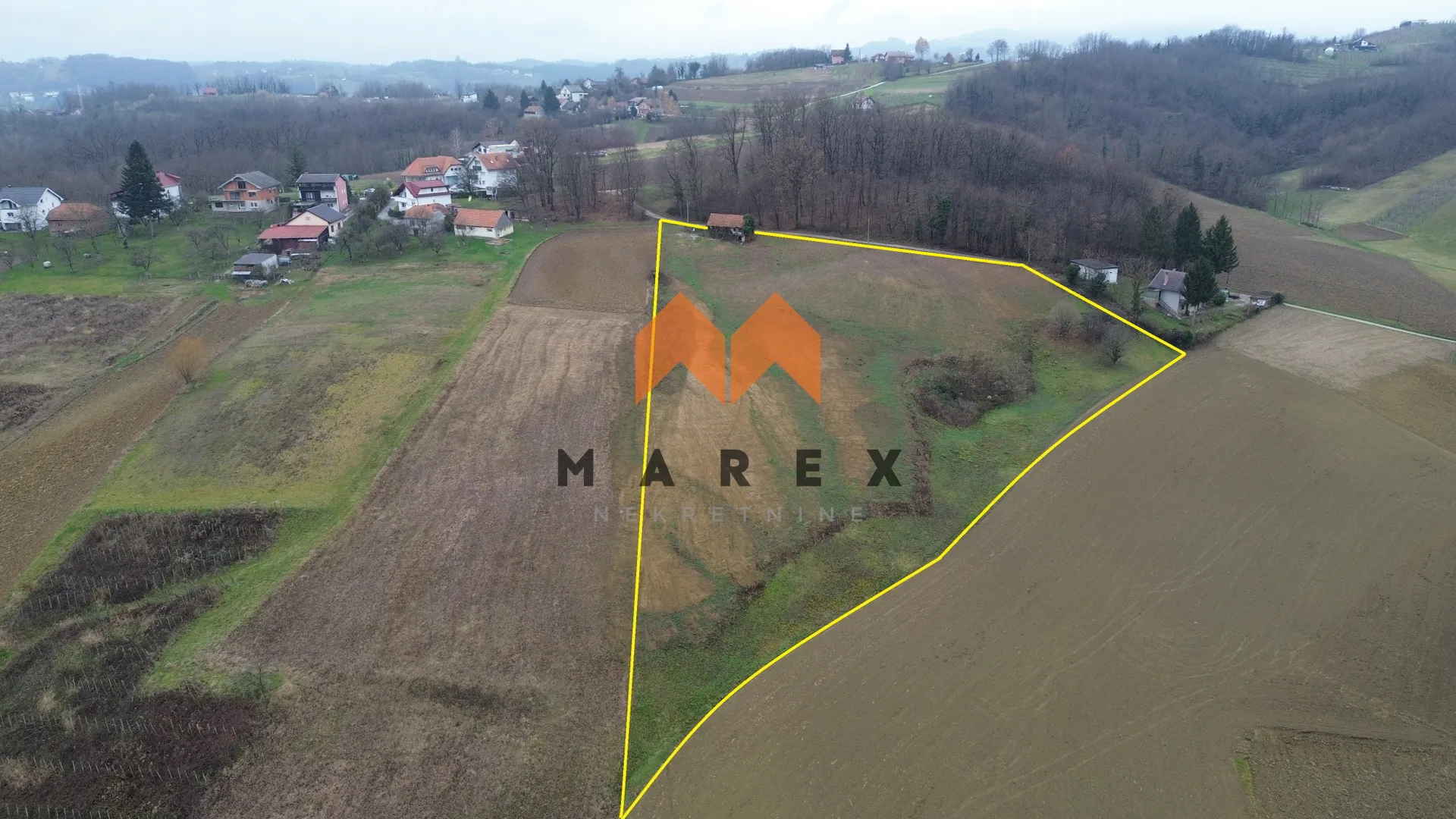 zemljište 10174m2 sa idejnim projektom - slika 8