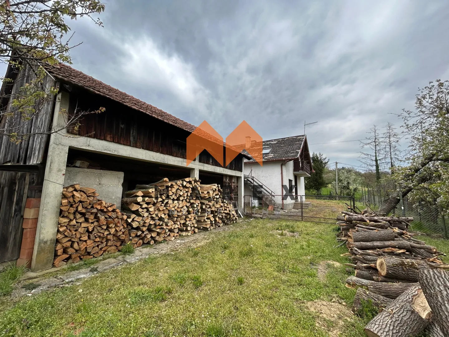 kuća prizemnica za adaptaciju-velika ves - slika 12