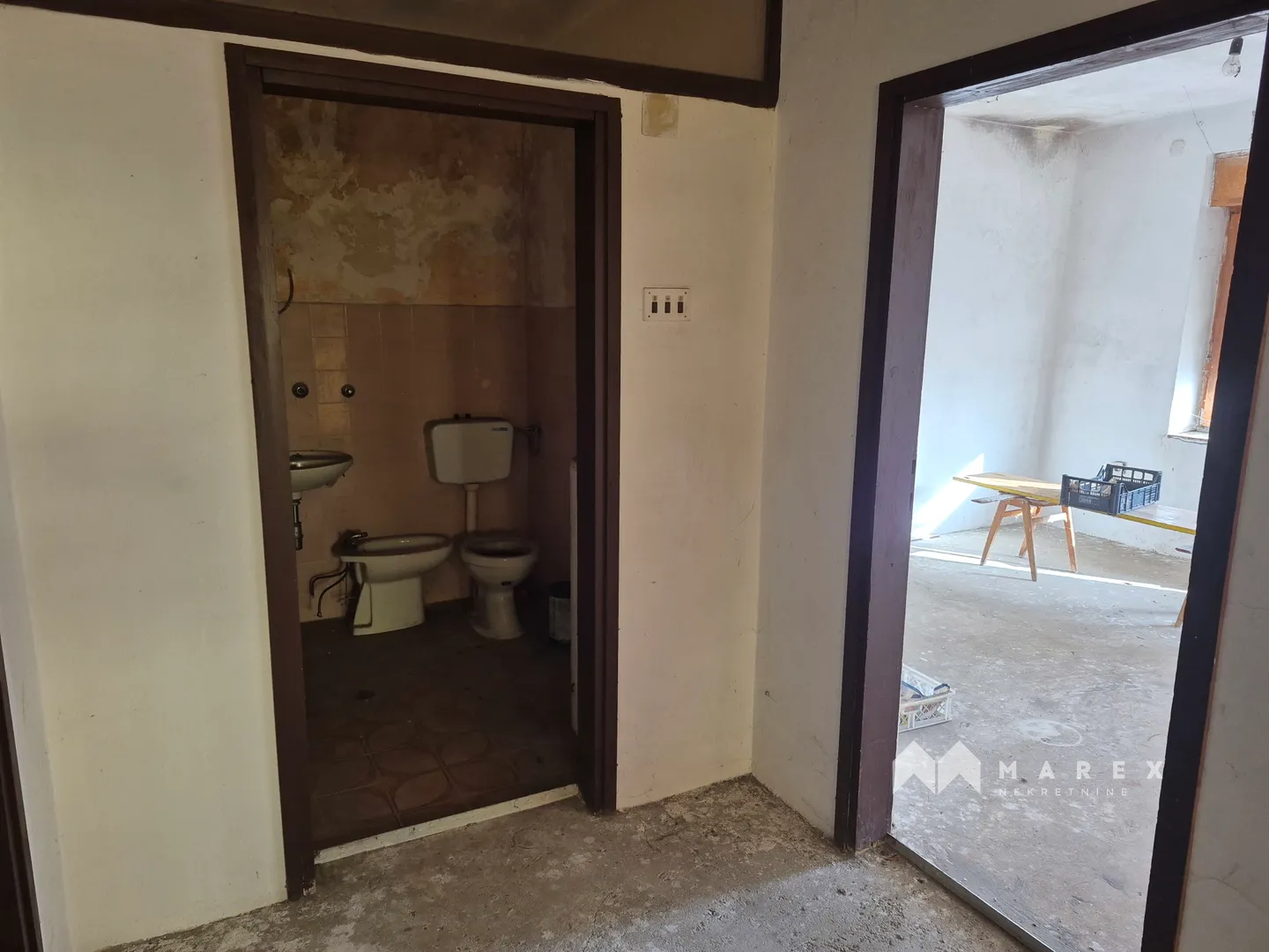 samostojeća kuća za renovaciju 190 m² + potkrovlje – krapina, šabac - slika 12