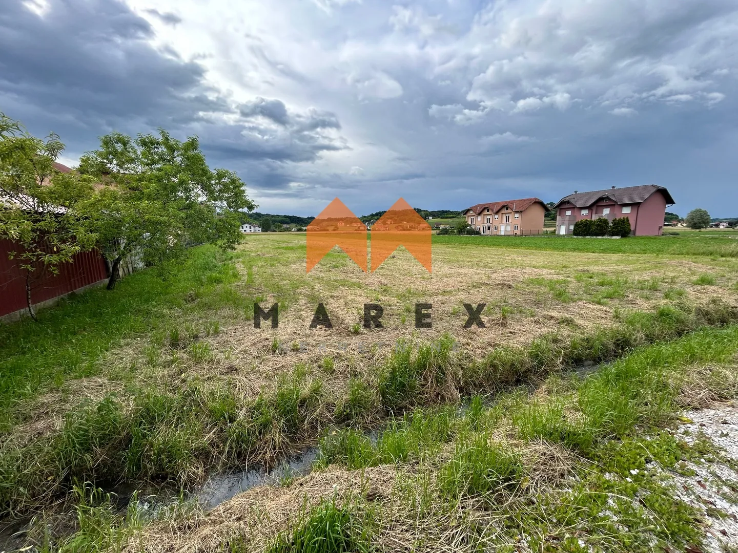 atraktivno građevinsko zemljište 4700m2-v. trgovišće - slika 9
