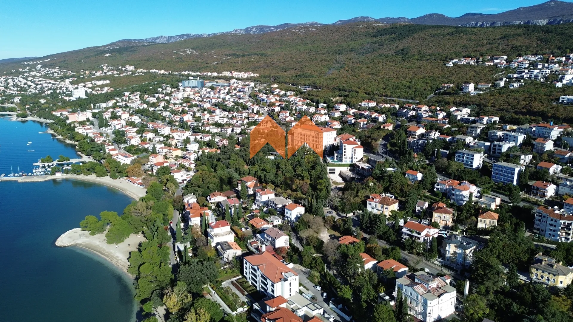 vila na ekskluzivnoj lokaciji - slika 15