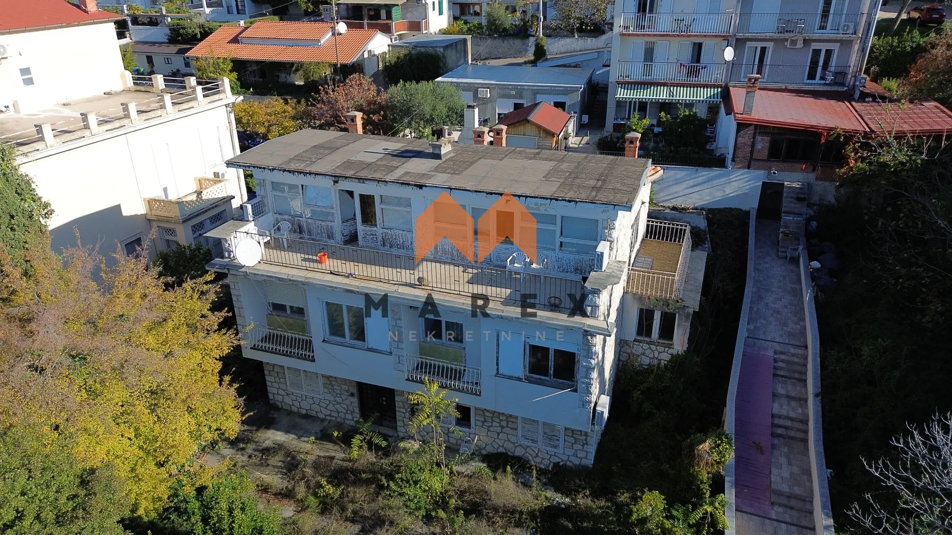 vila na ekskluzivnoj lokaciji - slika 6