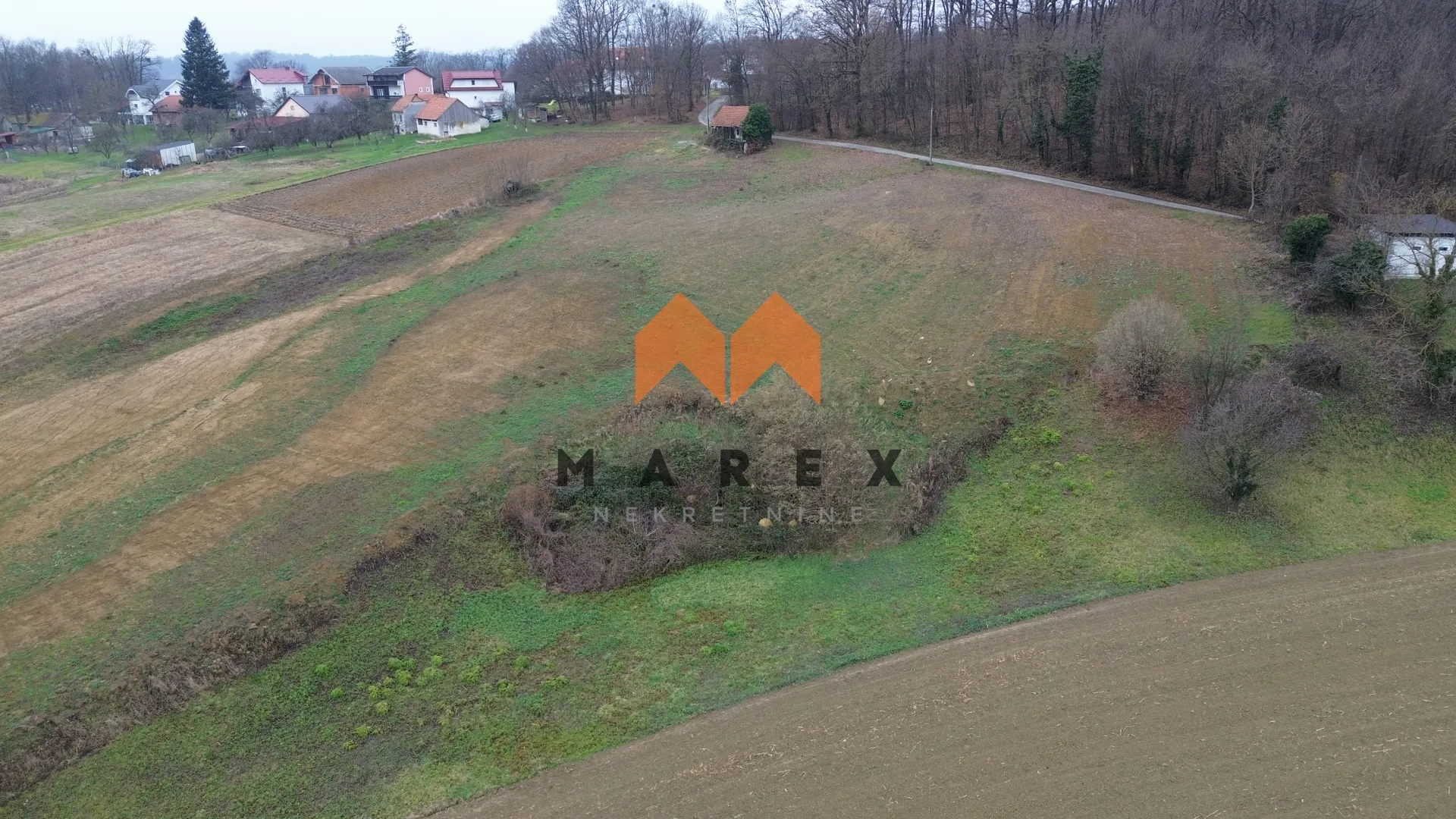 zemljište 10174m2 sa idejnim projektom - slika 11