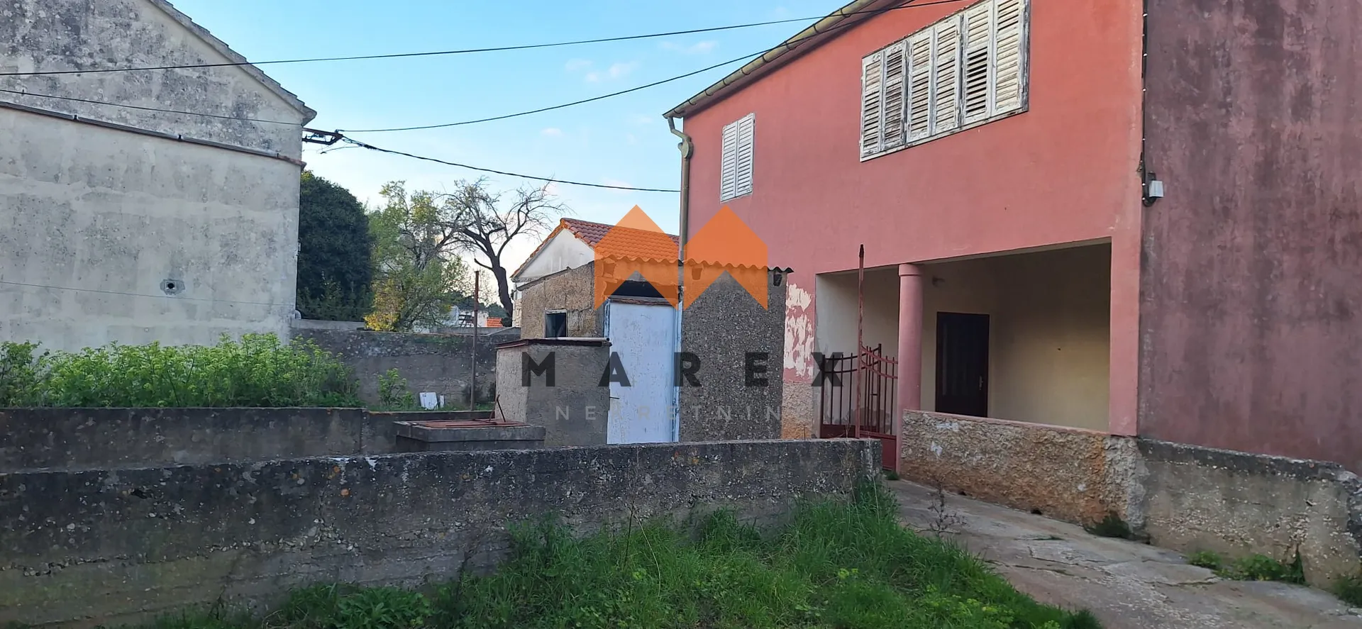 prostrana kuća u salima ,rijetka prilika za invensticiju!! - slika 30