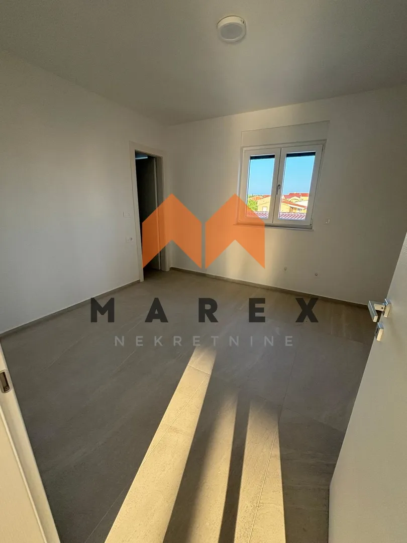 apartman privlaka, novogradnja, luksuzno - slika 13