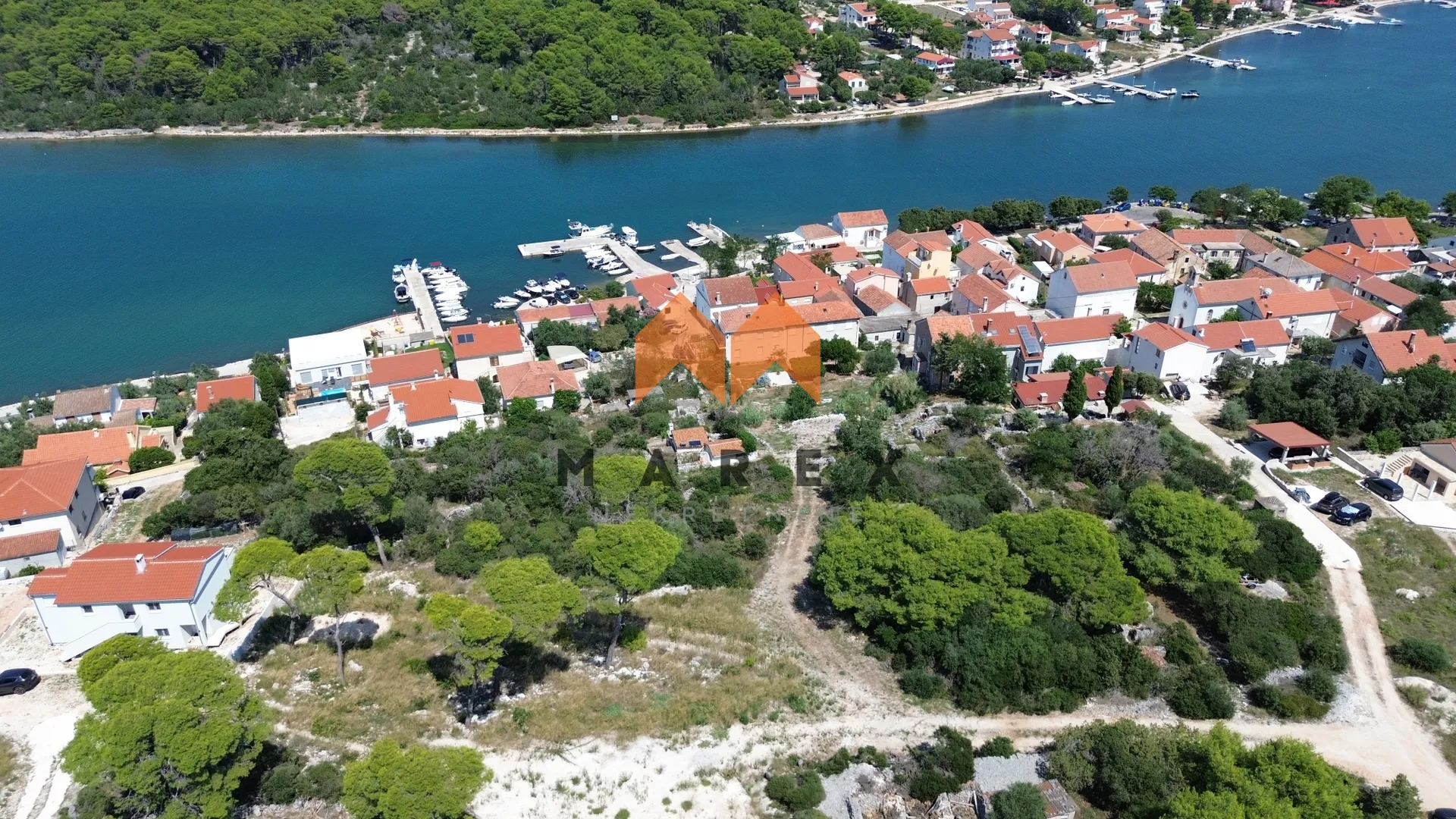 građevinsko zemljište veli rat 479 m2 - slika 7