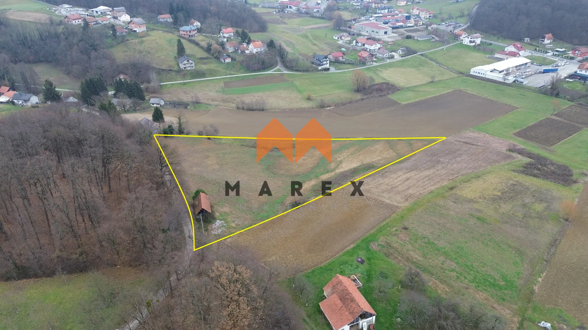 zemljište 10174m2 sa idejnim projektom - slika 9