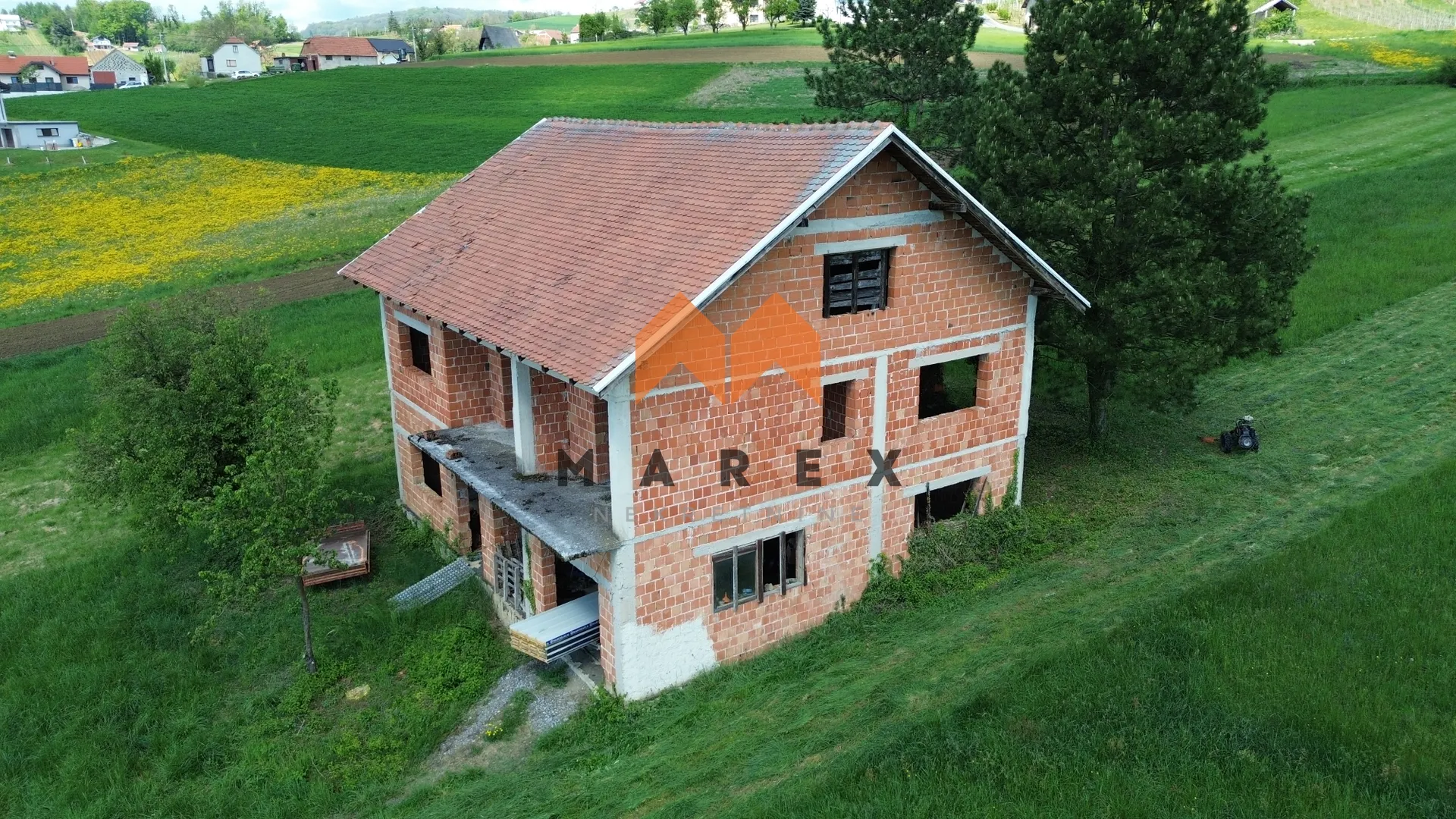 Kuća Rohbau Cca 300m2-Slatina Svedruška - Petrovsko