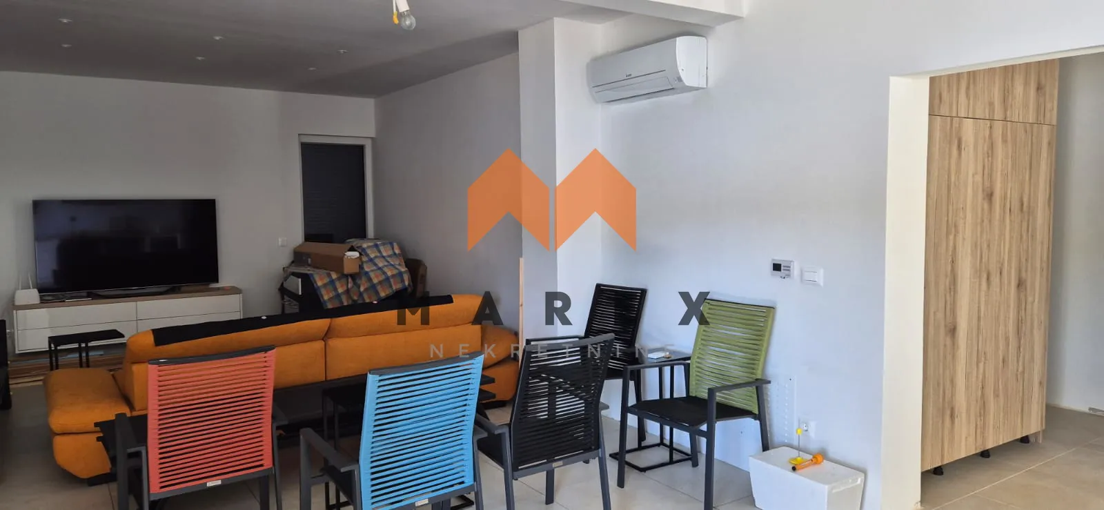 luksuzna novogradnja s bazenom 5 m od mora – dugi otok - slika 11