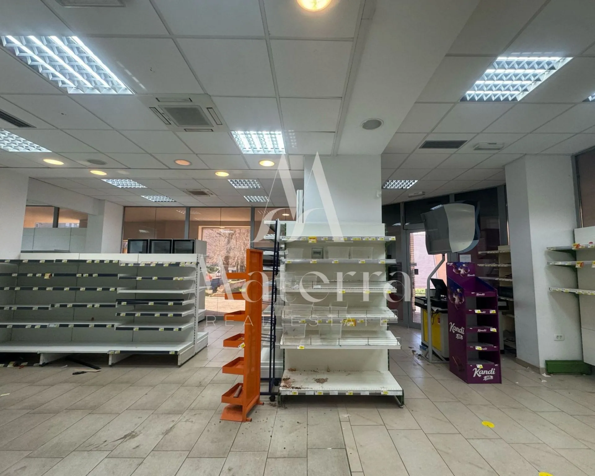 poslovni prostor, odlična lokacija - slika 2