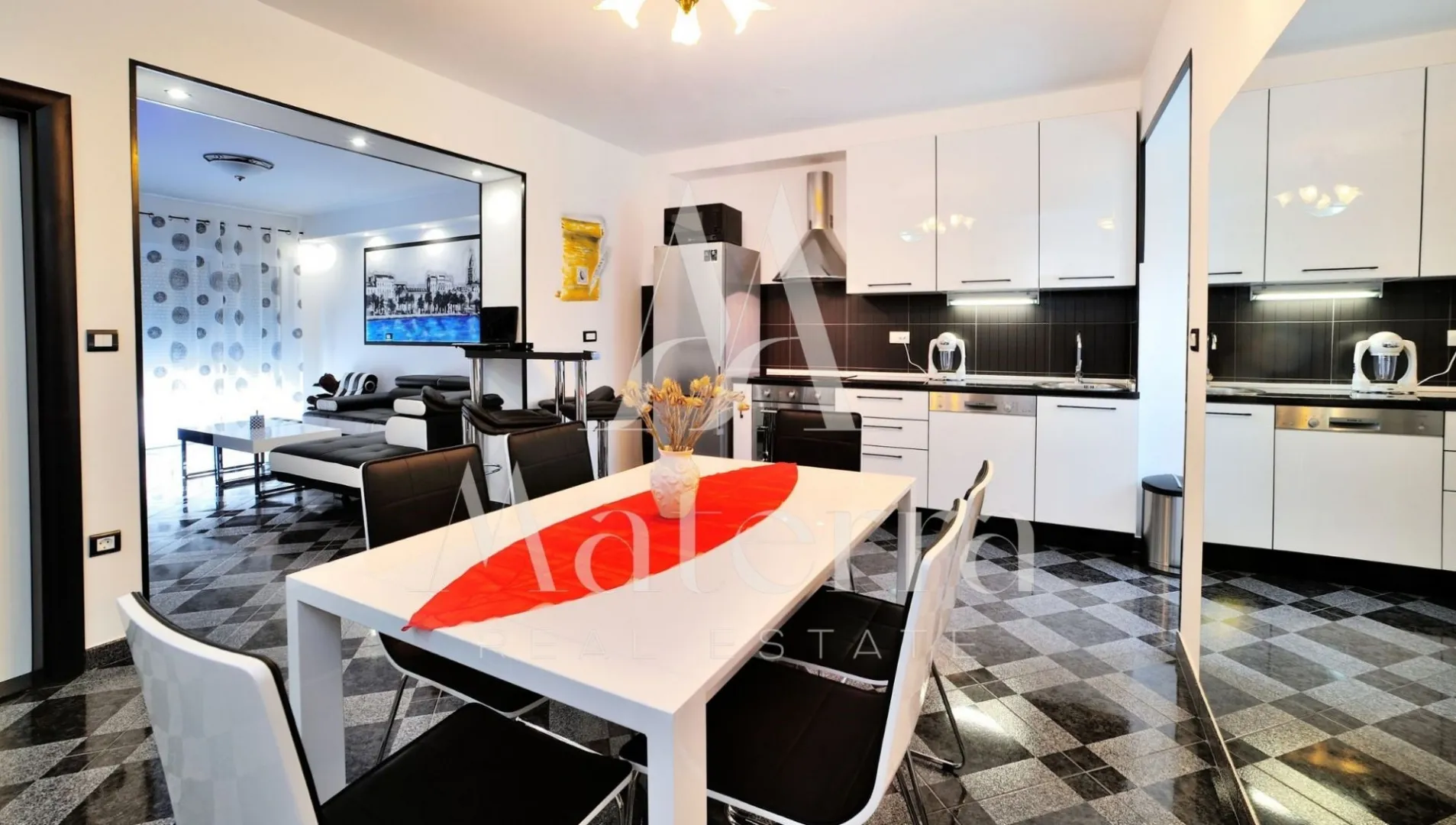 split/centar, penthouse sa krovnom terasom, dugoročno - slika 4