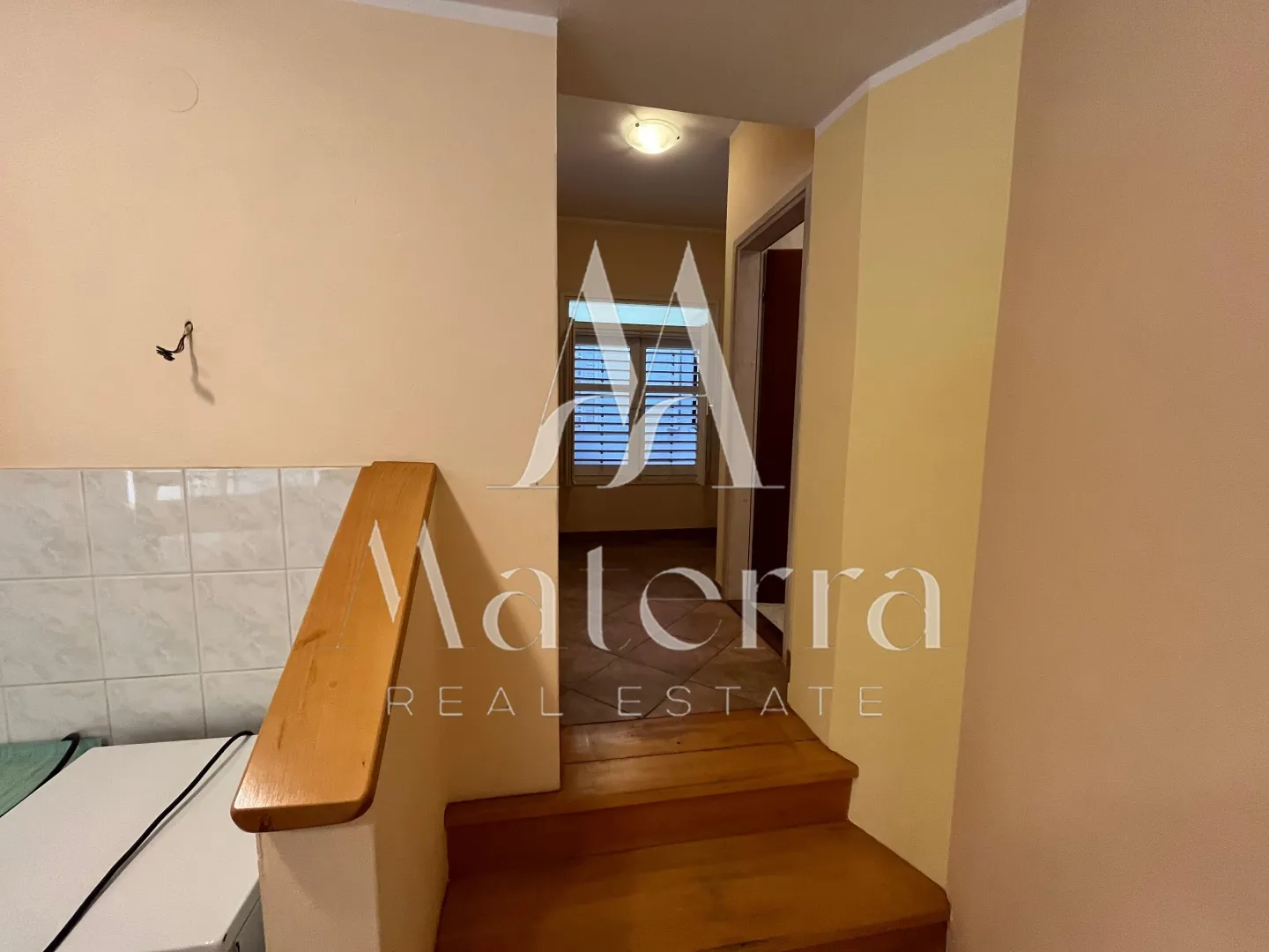 vodice - centar- 2-sobni stan, 150 m od mora - slika 5