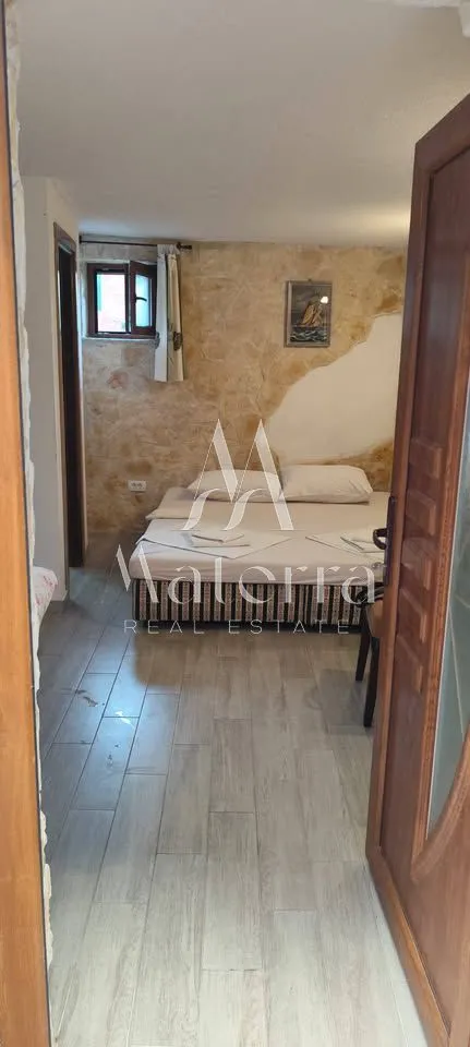 tisno - kamena kuća, 50 m od mora p = 50 m2 - slika 7