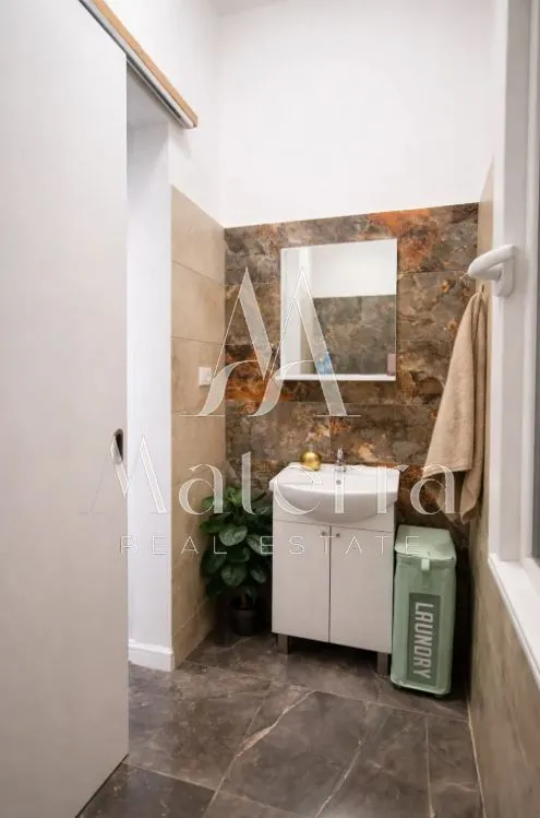 šibenik- renovirana kuća p=62 m² - slika 22