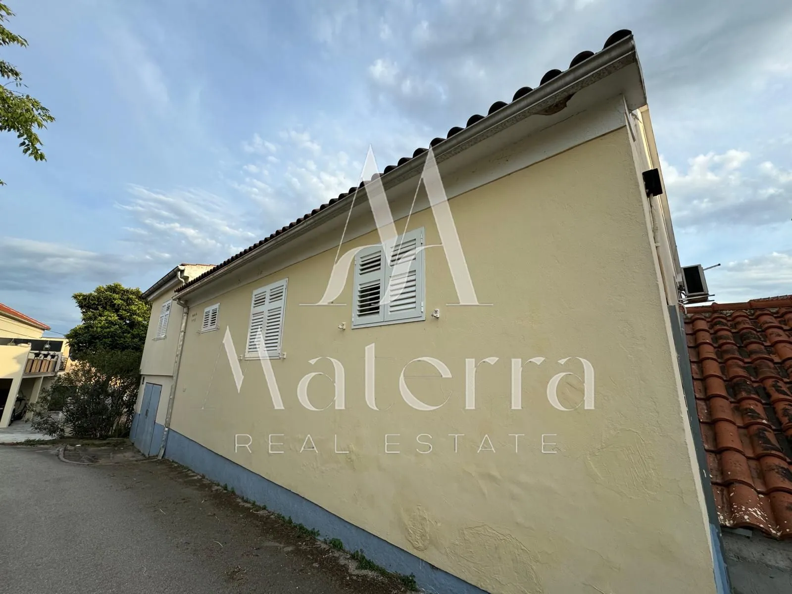 bilice - kuća, 180 m od mora, veliki vrt - slika 2
