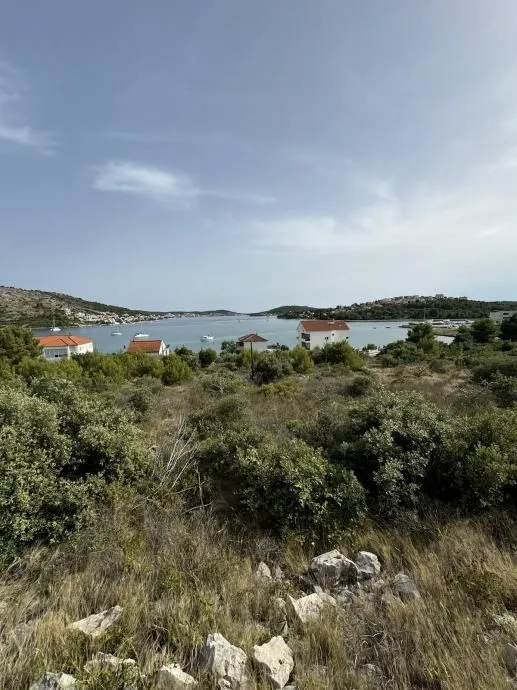 građevinsko zemljište 1115m2 sa pogledom na more, 30m od plaže - slika 2