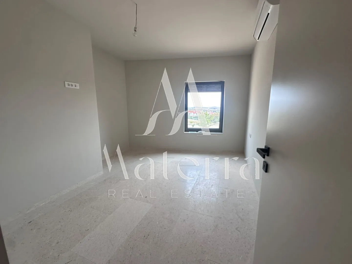 vodice, novogradnja stan s7 prvi kat, p=125,48 m² - slika 12