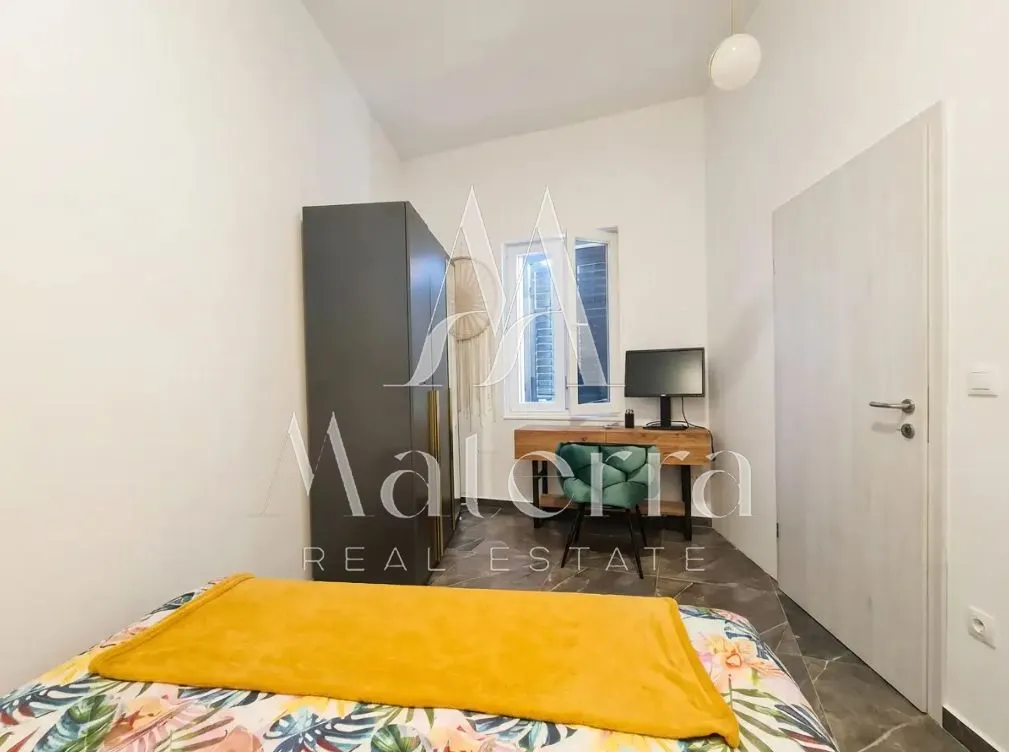 šibenik- renovirana kuća p=62 m² - slika 25