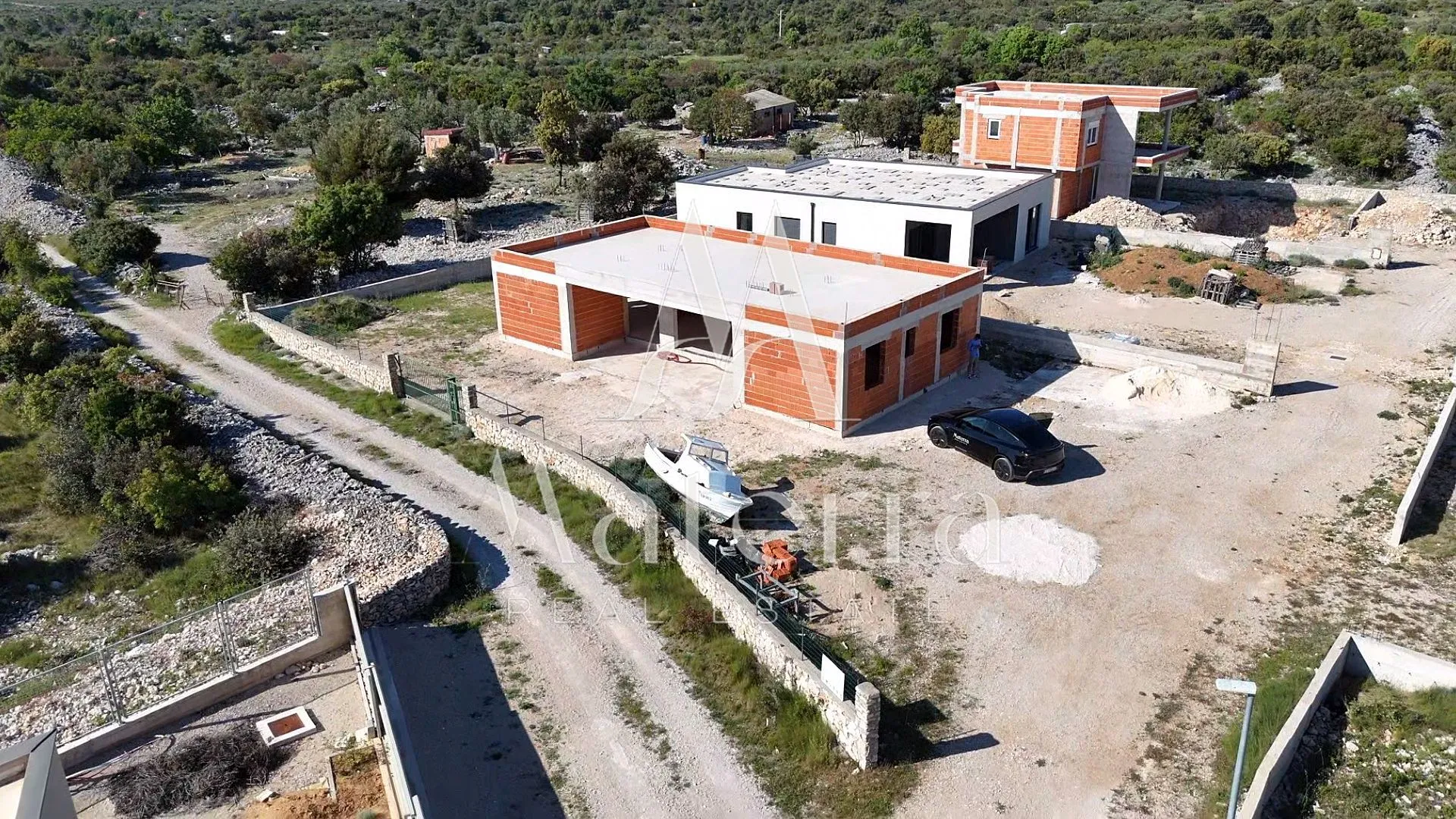 bogdanovići- roh bau kuća, posjeduje dozvole, p= 128.97 m2 - slika 4
