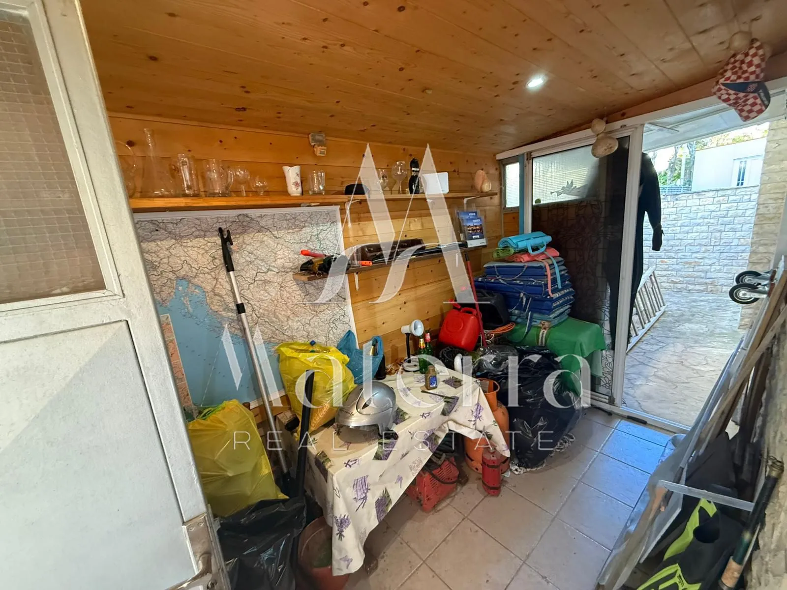 vodice - dva stana u prizemlju p = 106.92 m2 - slika 11