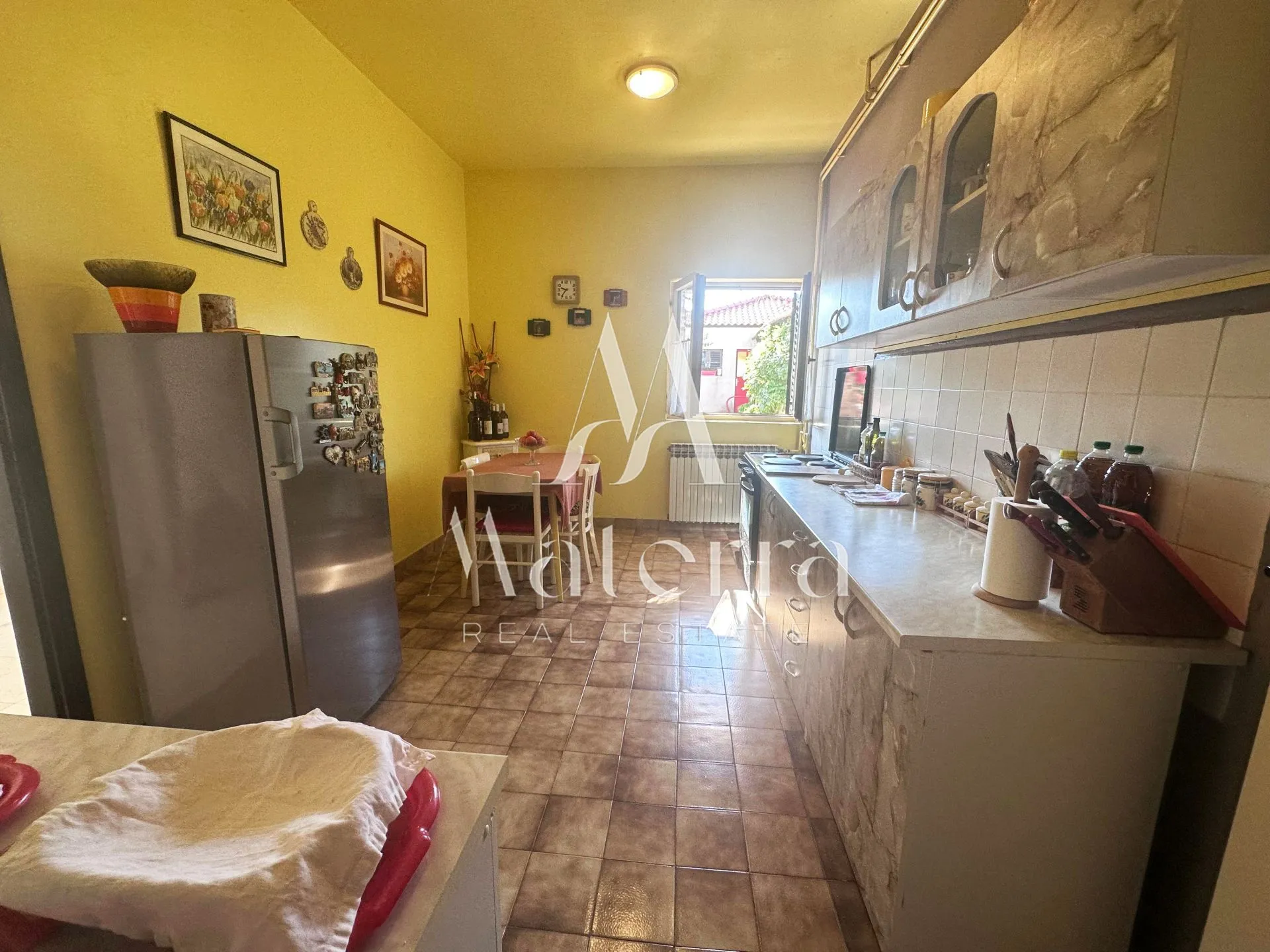 brodarica – kuća 250 m od mora, površina = 454 m² - slika 26