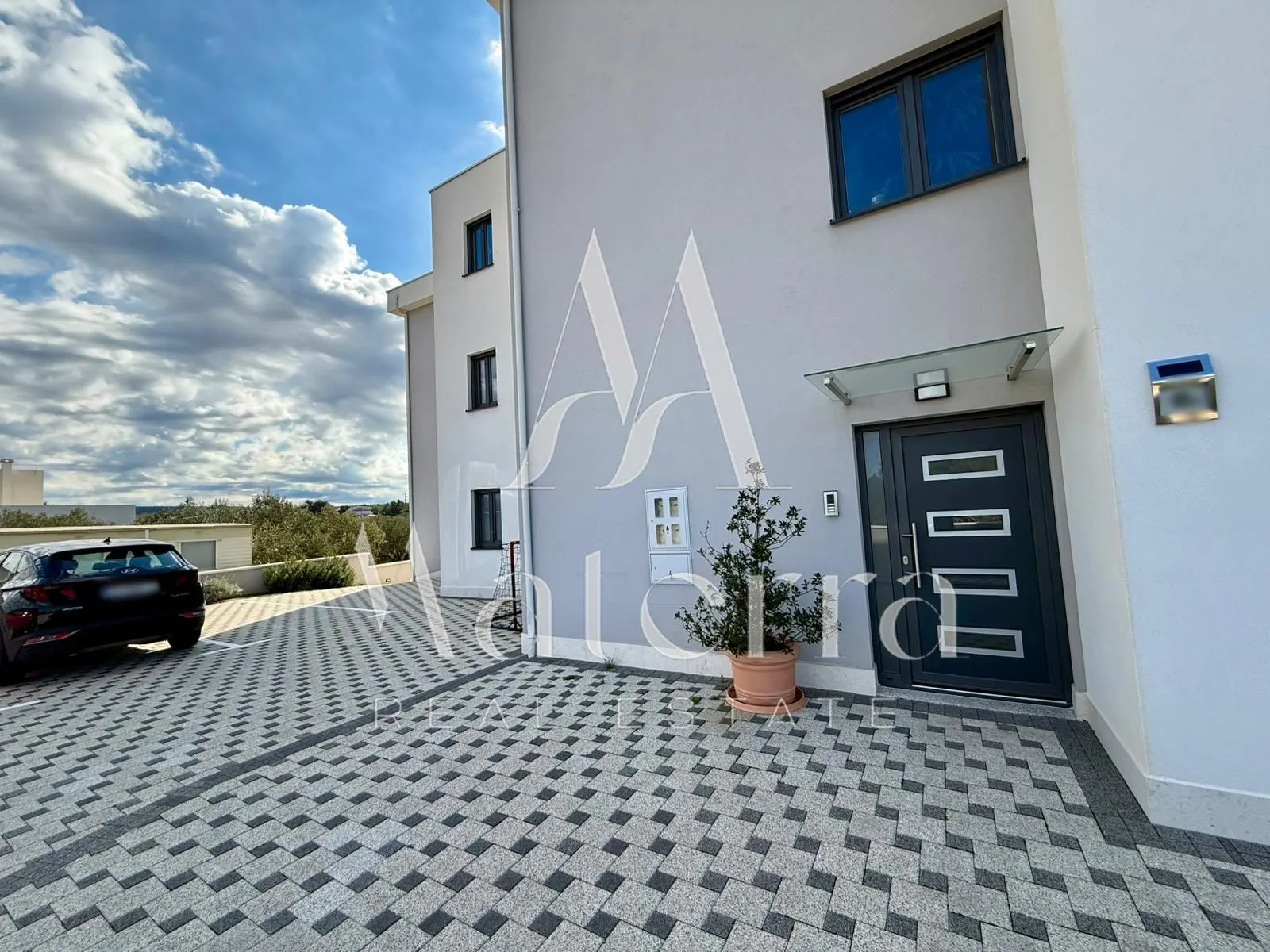 primošten - dvosoban stan, novogradnja, p = 83.74 m2 - slika 2