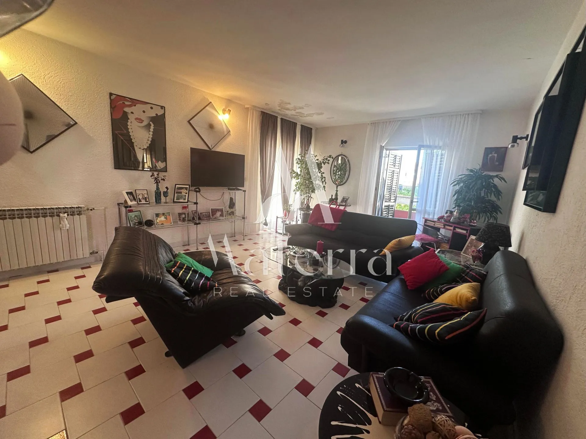 brodarica – kuća 250 m od mora, površina = 454 m² - slika 29
