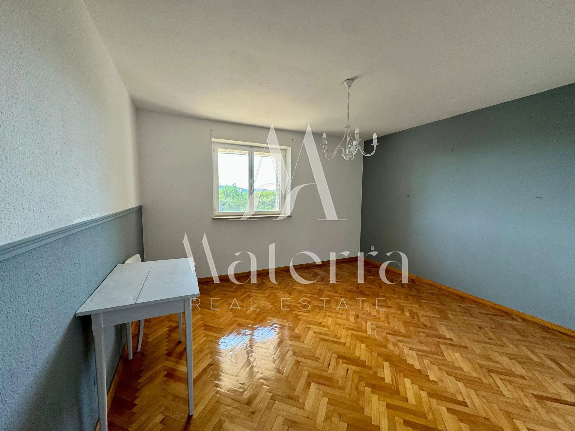 podsolarsko - višestambena kuća p=405 m², parcela=1649 m² - slika 18