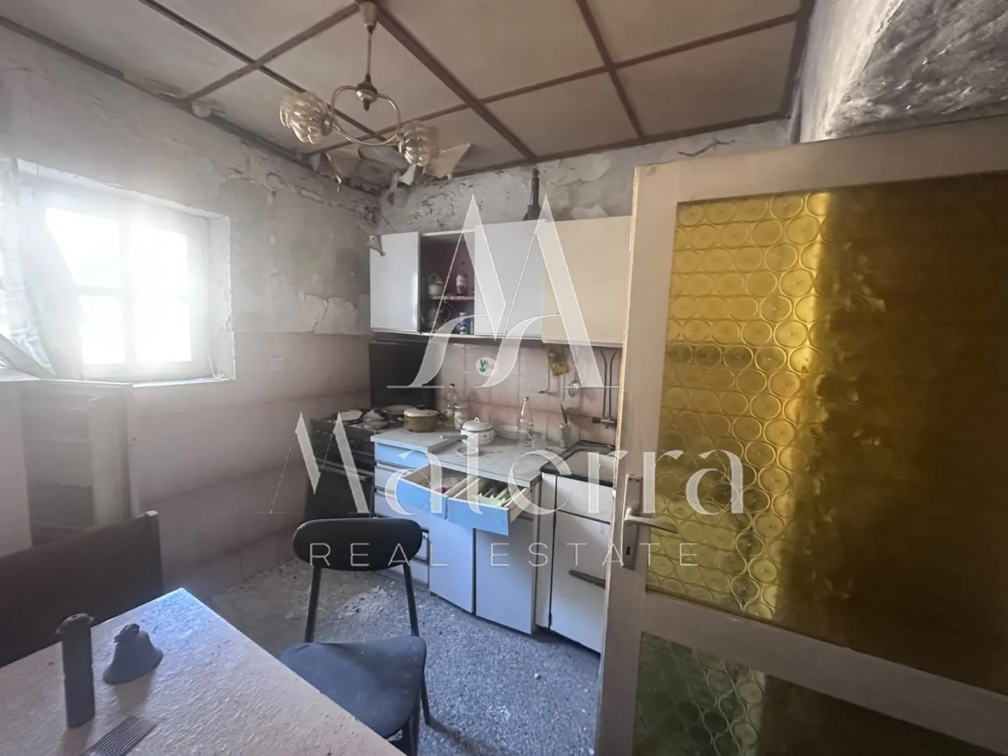 vodice - kuća za renovaciju, 150 m od mora - slika 10