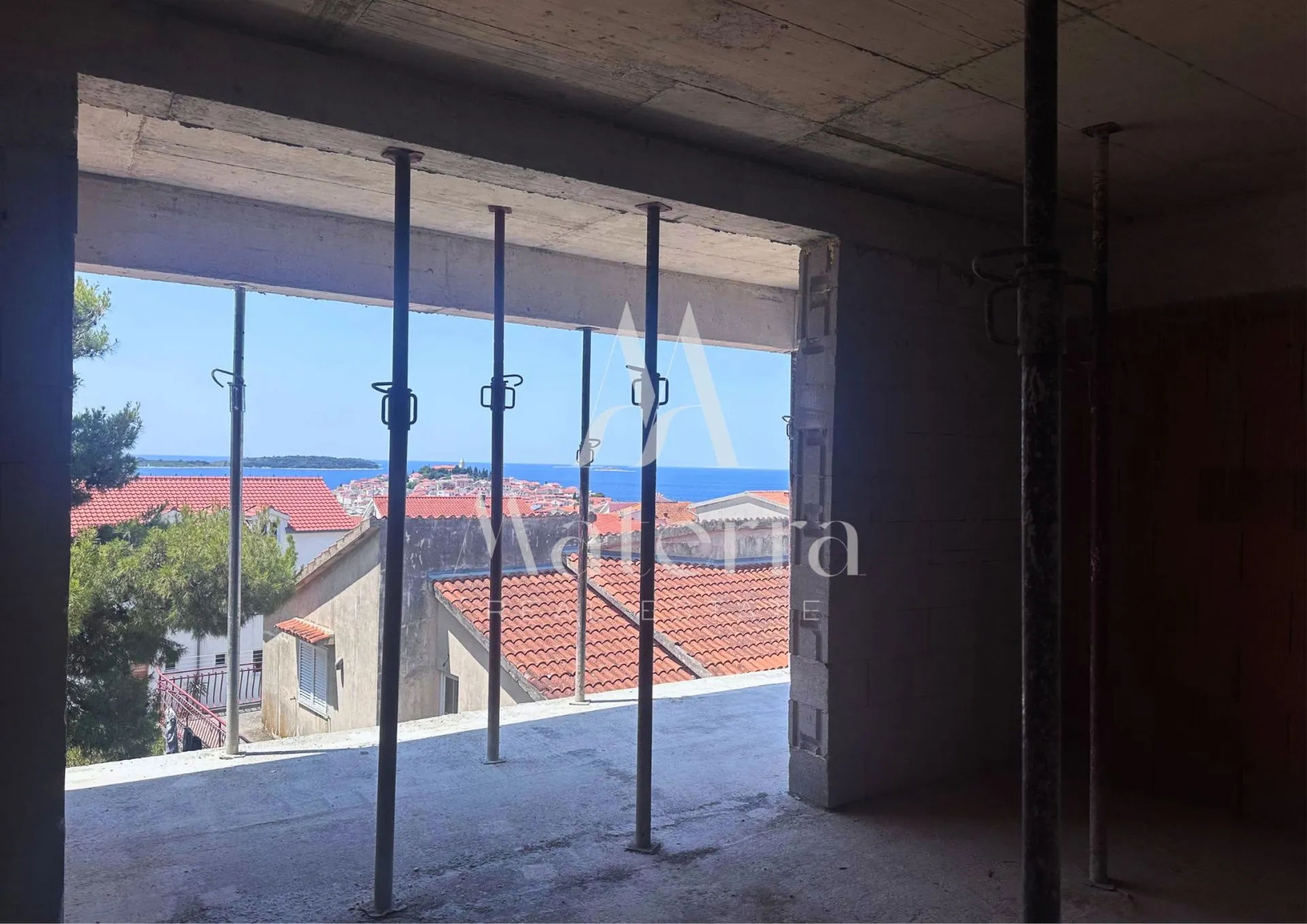 primošten/dvoetažni stan s pogledom na more i poluotok - slika 2