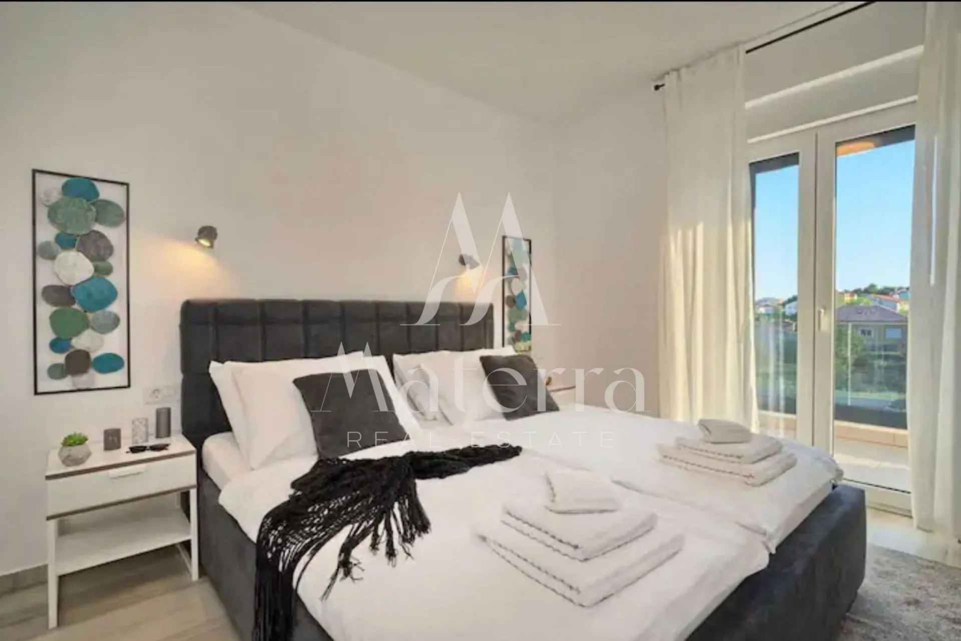 vodice - luksuzna vila sa bazenom, 4 spavaće sobe - slika 12