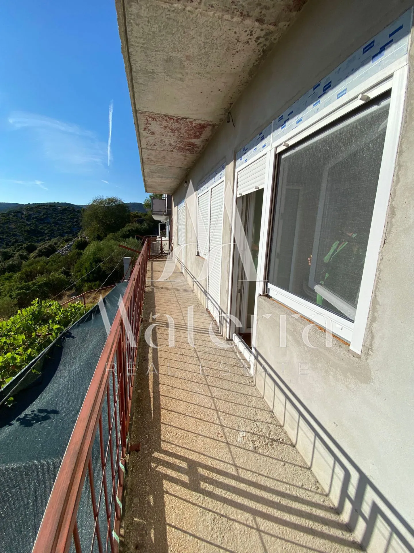 marina - prilika! kuca sa tri stana i parkingom, p=247 m² - slika 5