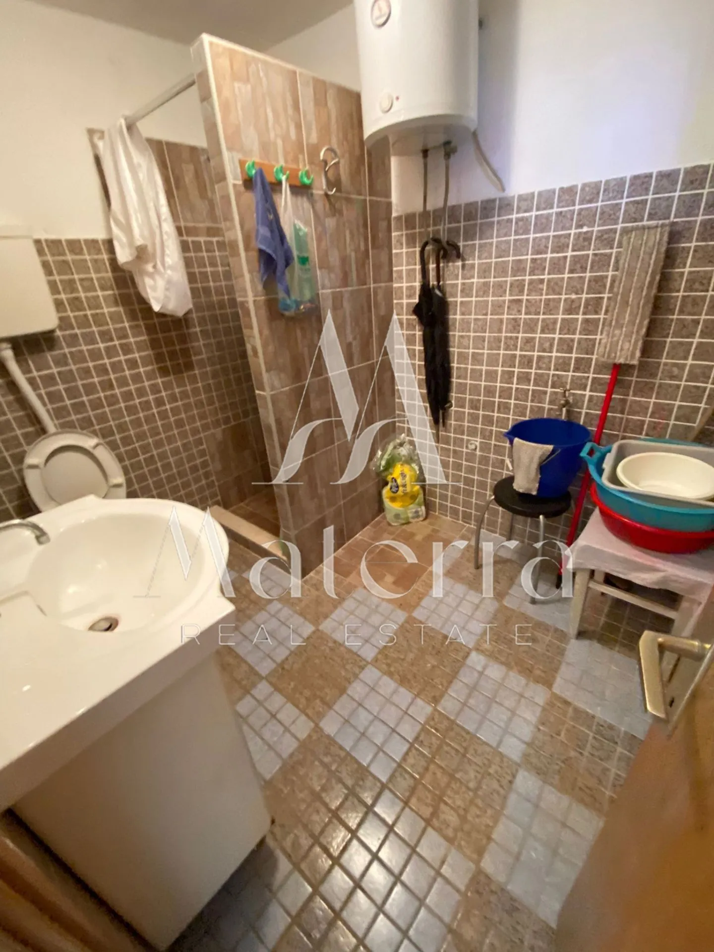 marina - prilika! kuca sa tri stana i parkingom, p=247 m² - slika 19