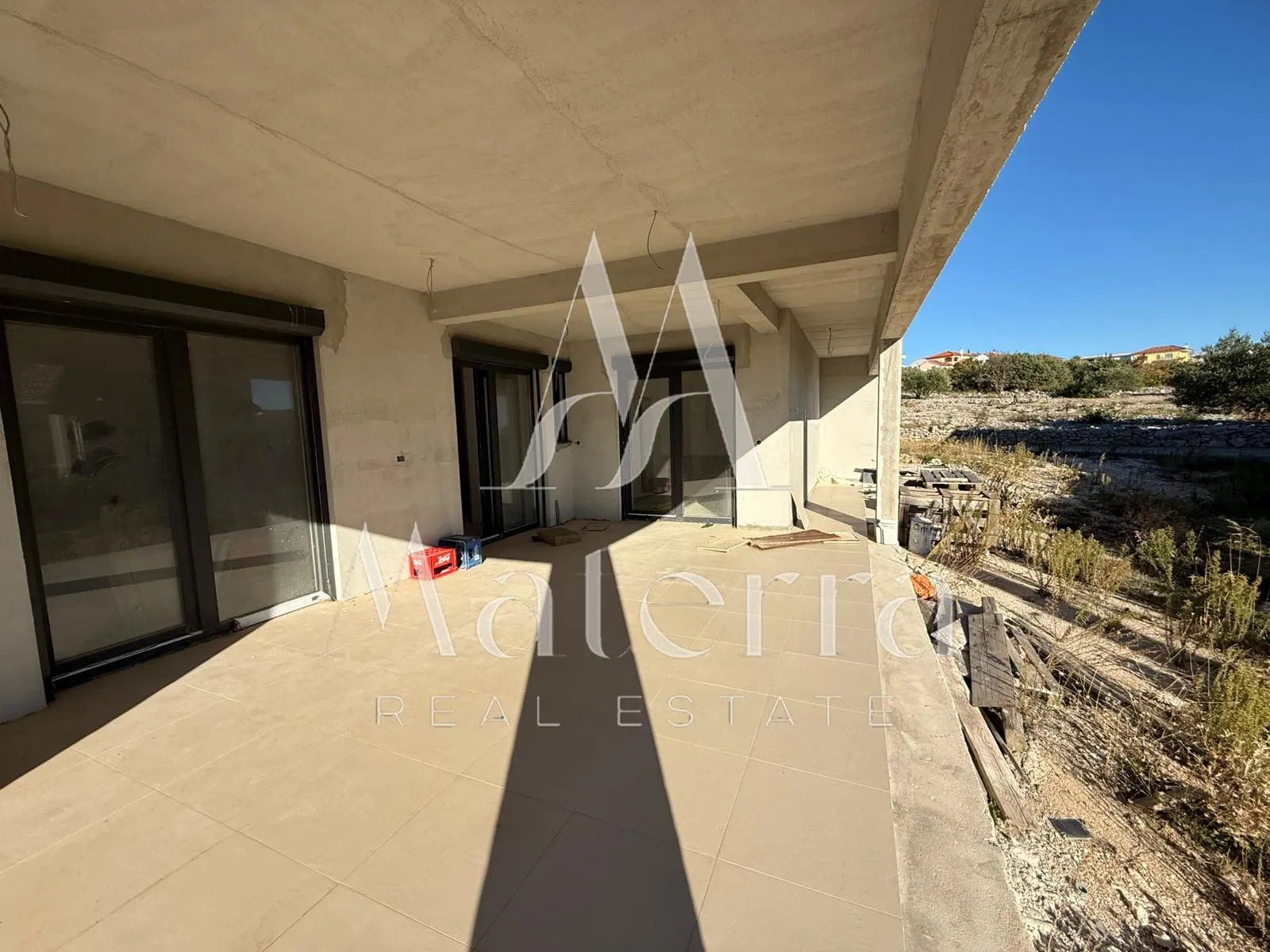 prilika!, vila sa bazenom i pogledom na primošten p = 243,21 m2 - slika 8