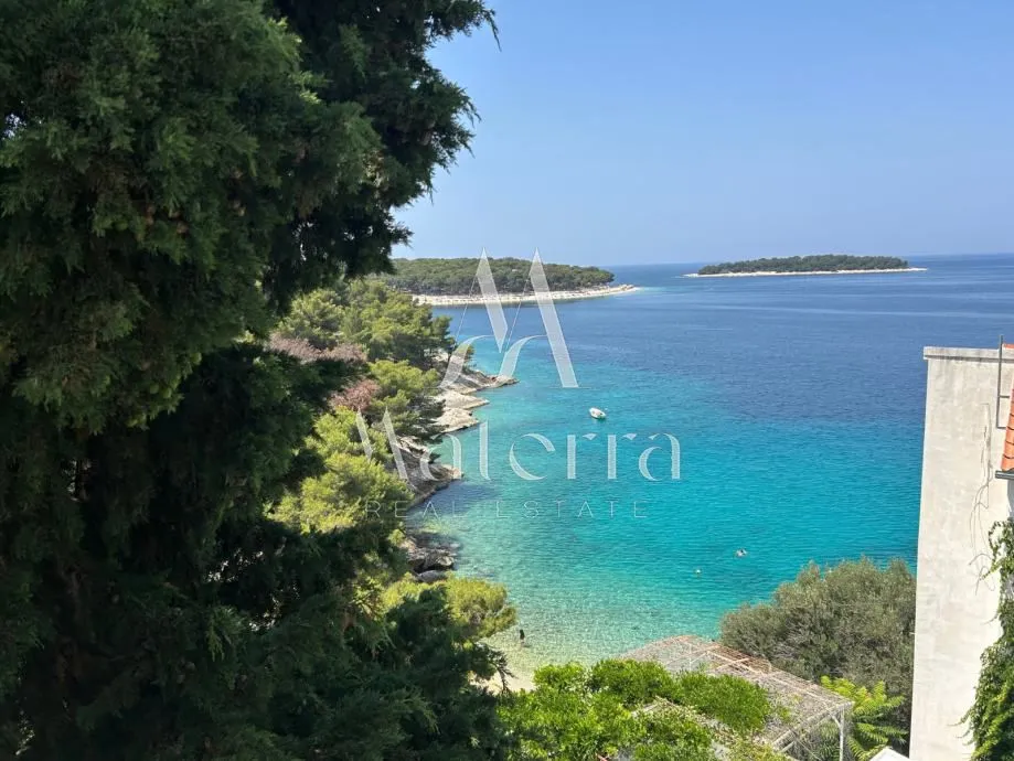 primošten- četverosoban stan sa vrhunskim pogledom p=108,35m² - slika 1
