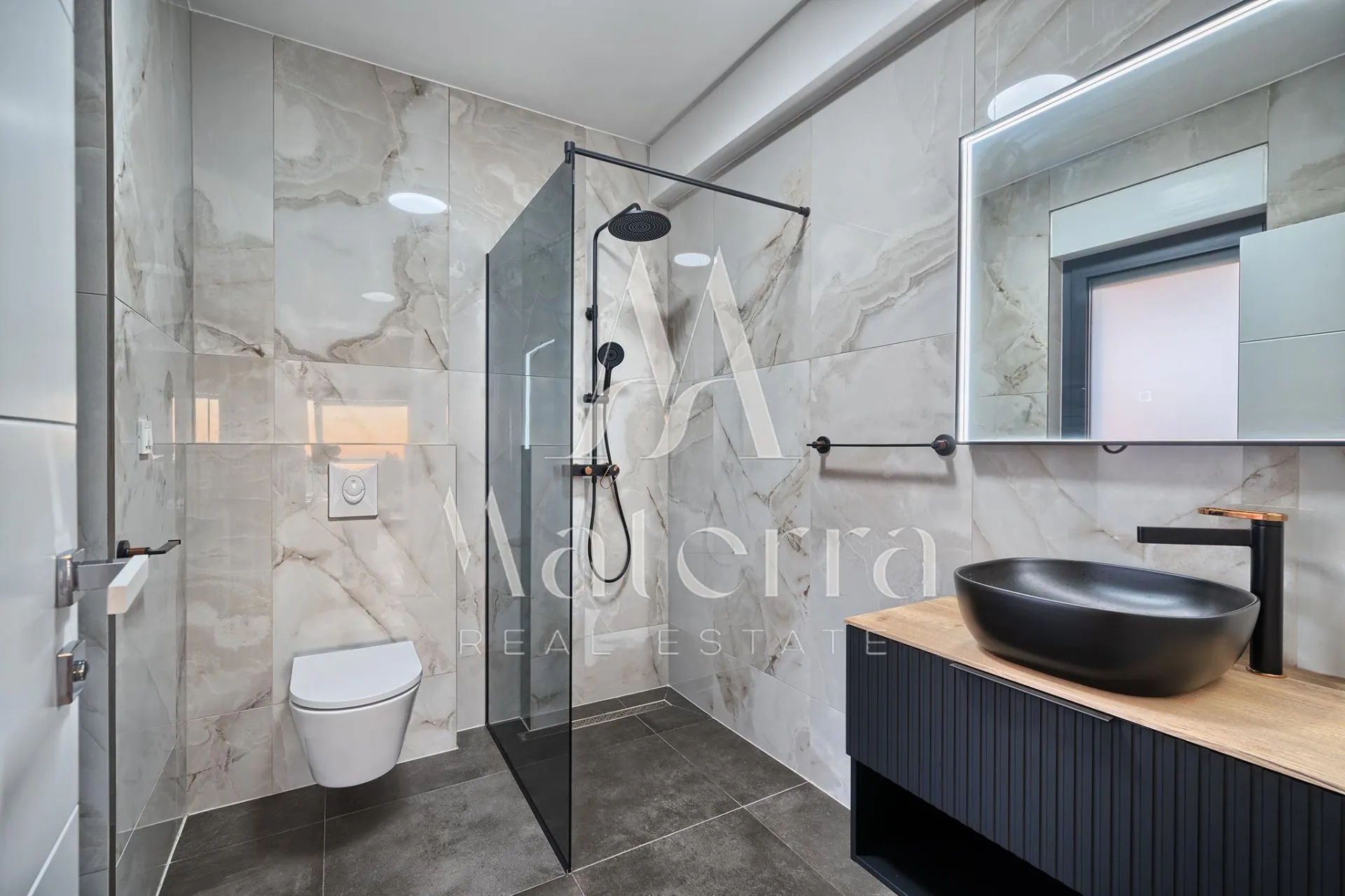 luksuzna vila s pogledom na more – primošten - slika 29