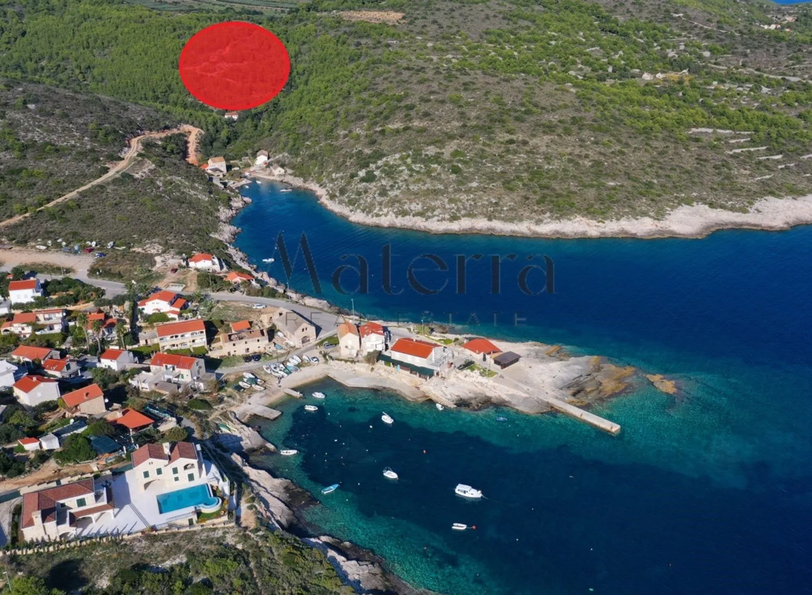 vis - rukavac, zemljište 26604m2, 150m od mora, pogled - slika 1