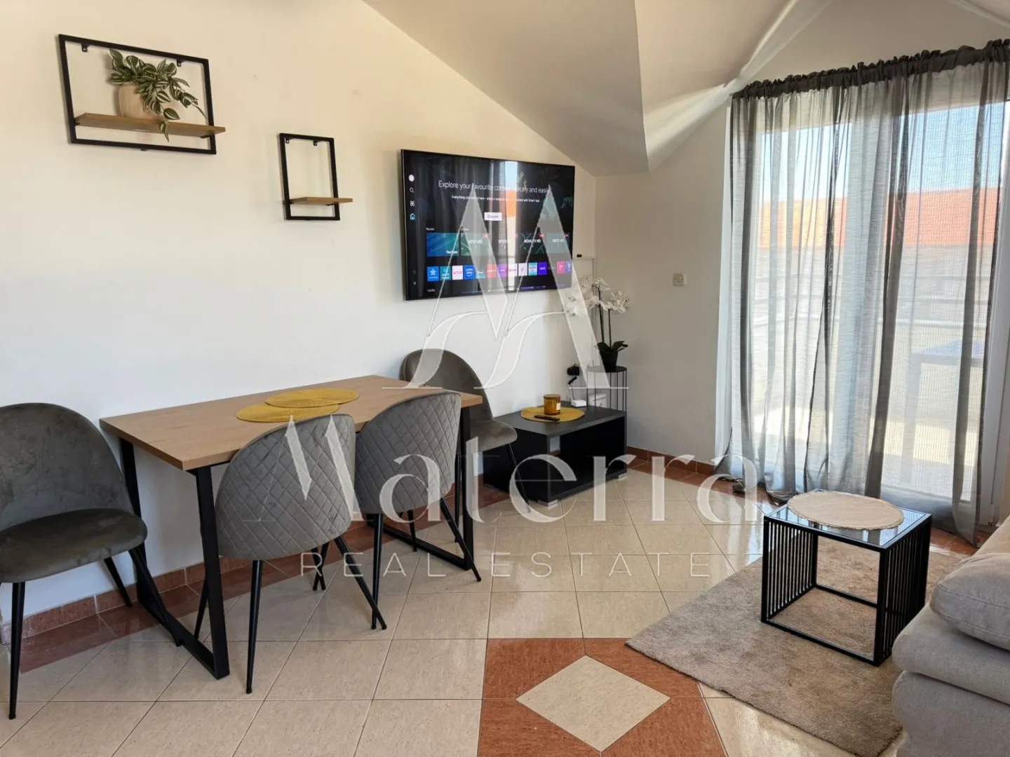 vodice - 1-sobni stan, 700 m od mora - slika 2