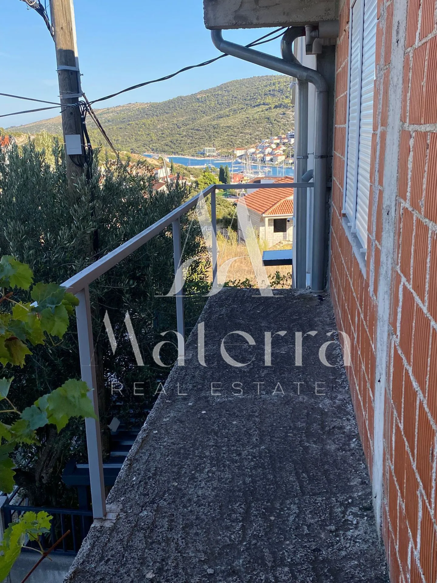 marina - prilika! kuca sa tri stana i parkingom, p=247 m² - slika 8